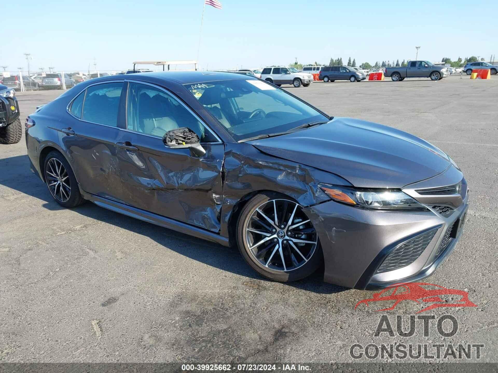 TOYOTA CAMRY 2023 - 4T1G11AKXPU166428