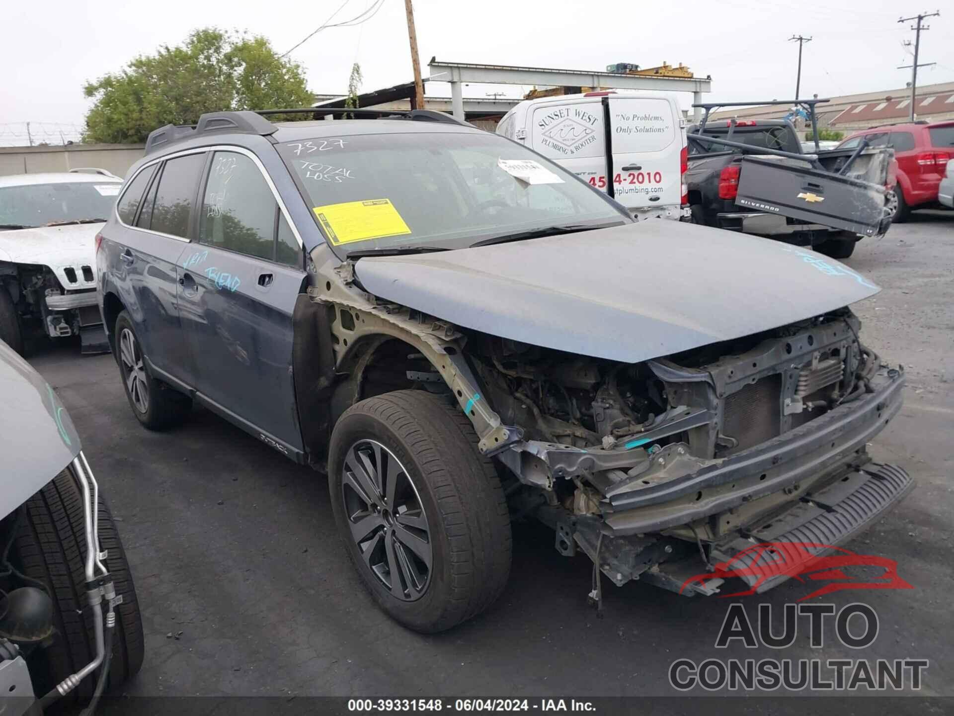 SUBARU OUTBACK 2018 - 4S4BSAKC8J3238142