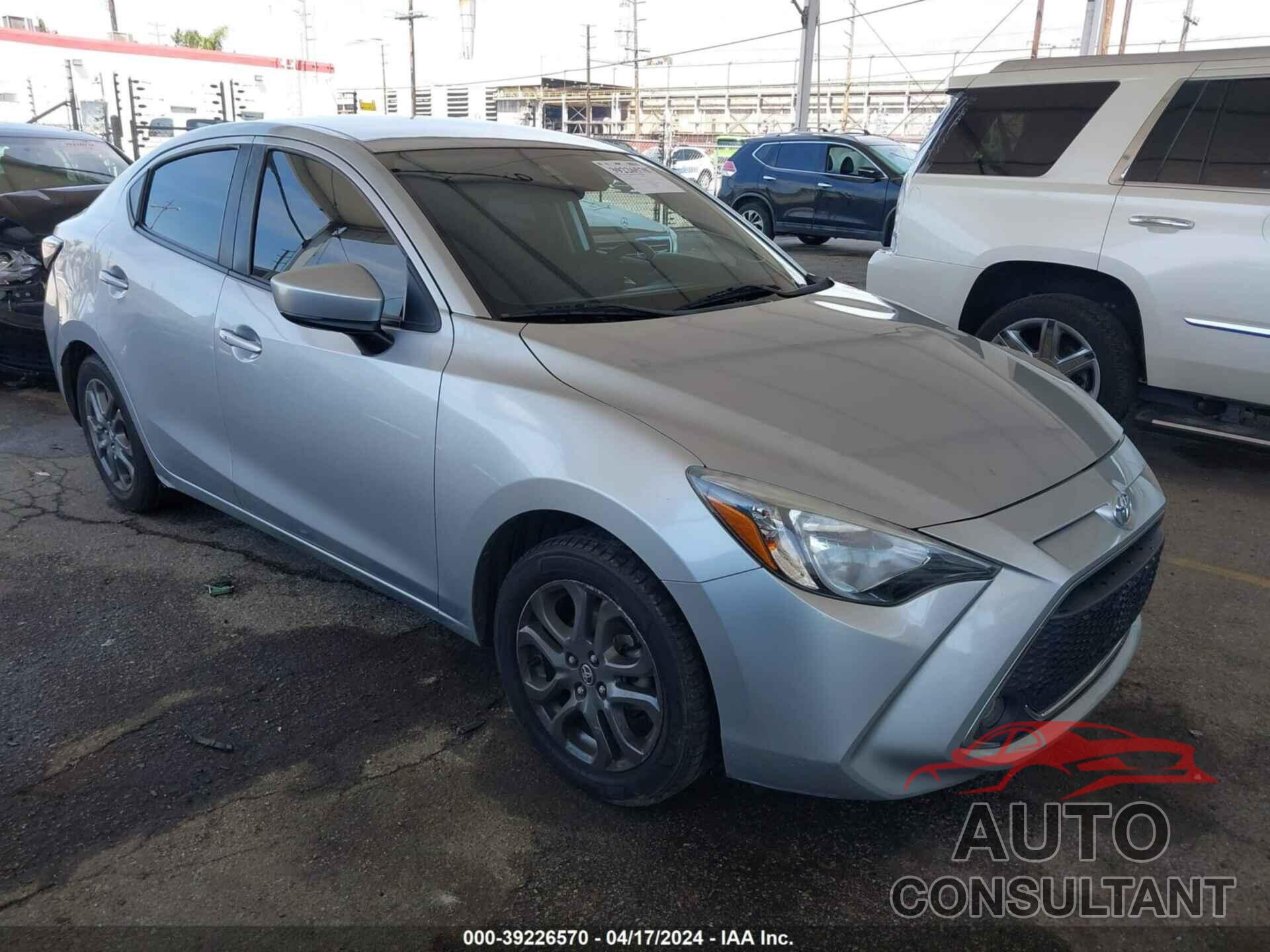 TOYOTA YARIS 2019 - 3MYDLBYV2KY522756