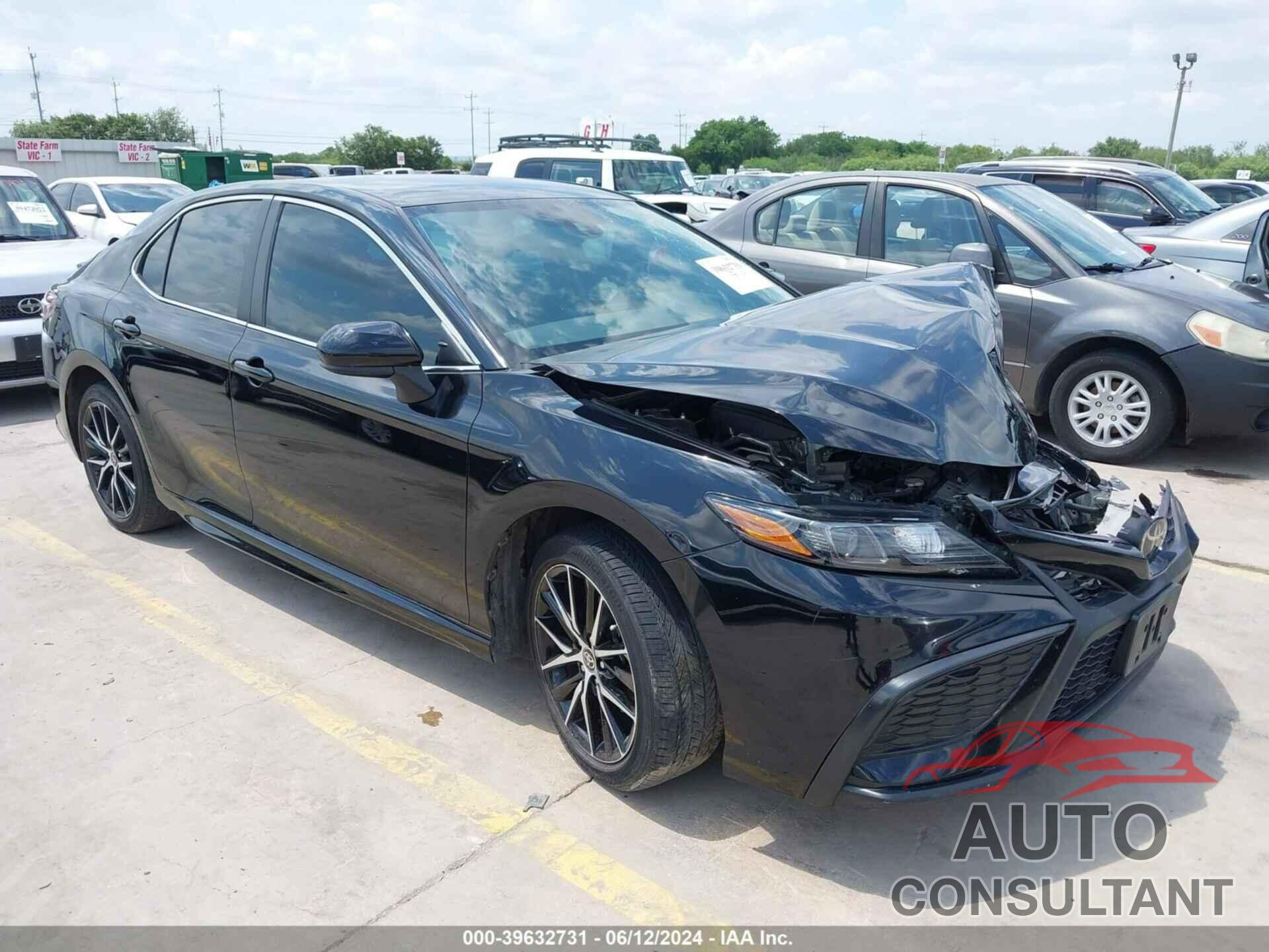 TOYOTA CAMRY 2021 - 4T1G11AK0MU471805