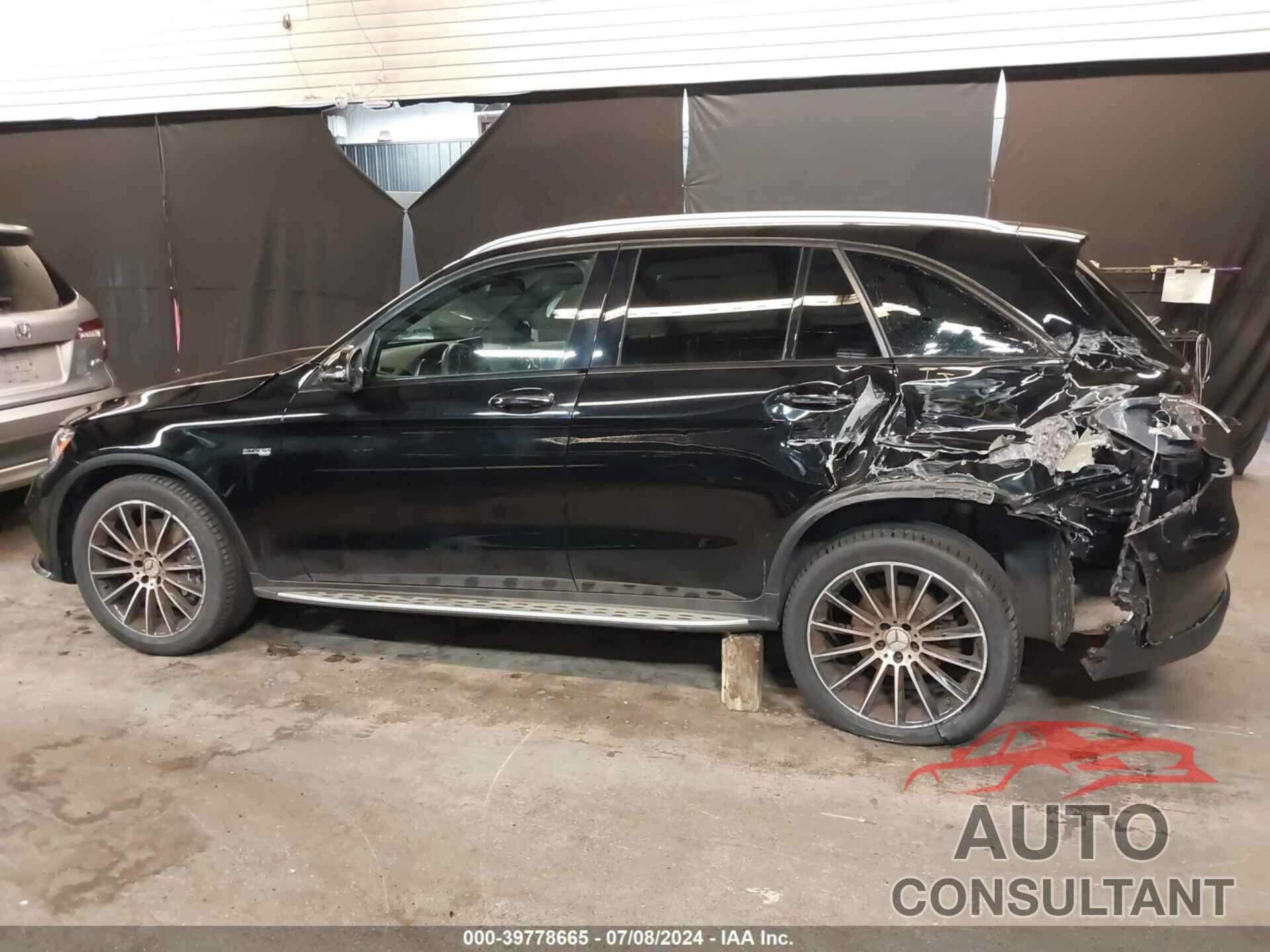 MERCEDES-BENZ AMG GLC 43 2017 - WDC0G6EBXHF150922