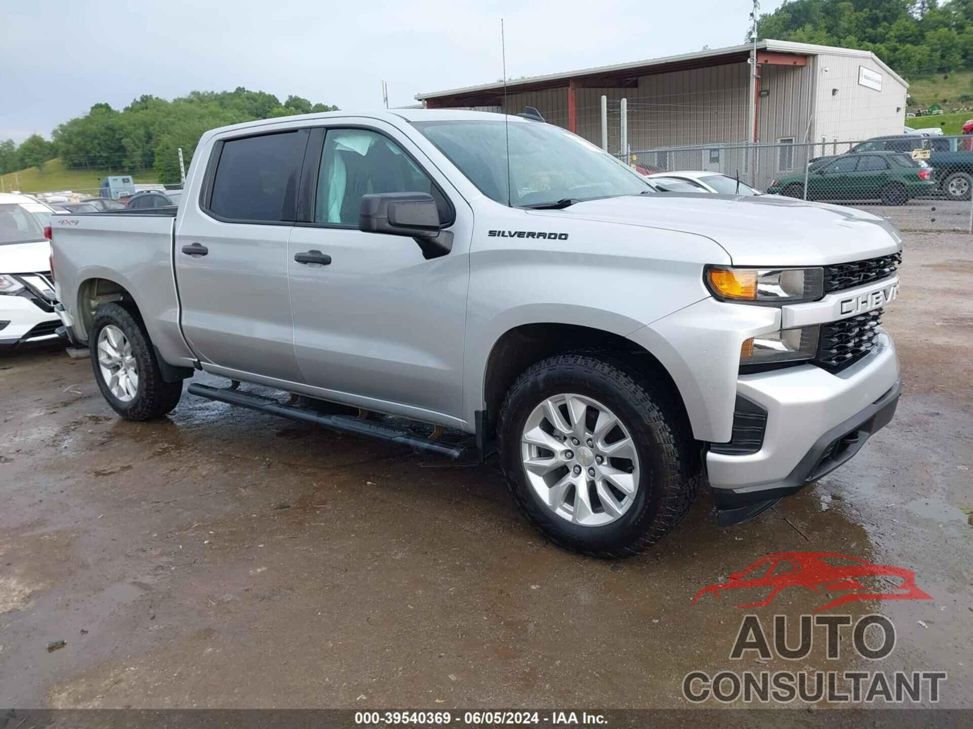 CHEVROLET SILVERADO 1500 2021 - 1GCPYBEK2MZ267106