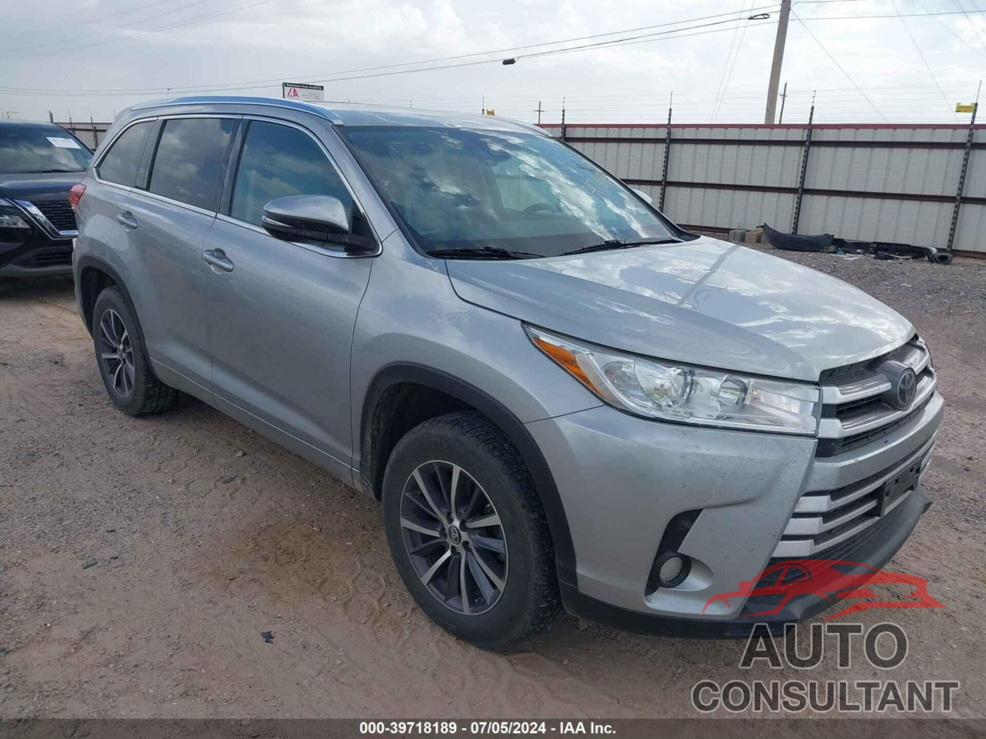 TOYOTA HIGHLANDER 2017 - 5TDKZRFH8HS509455