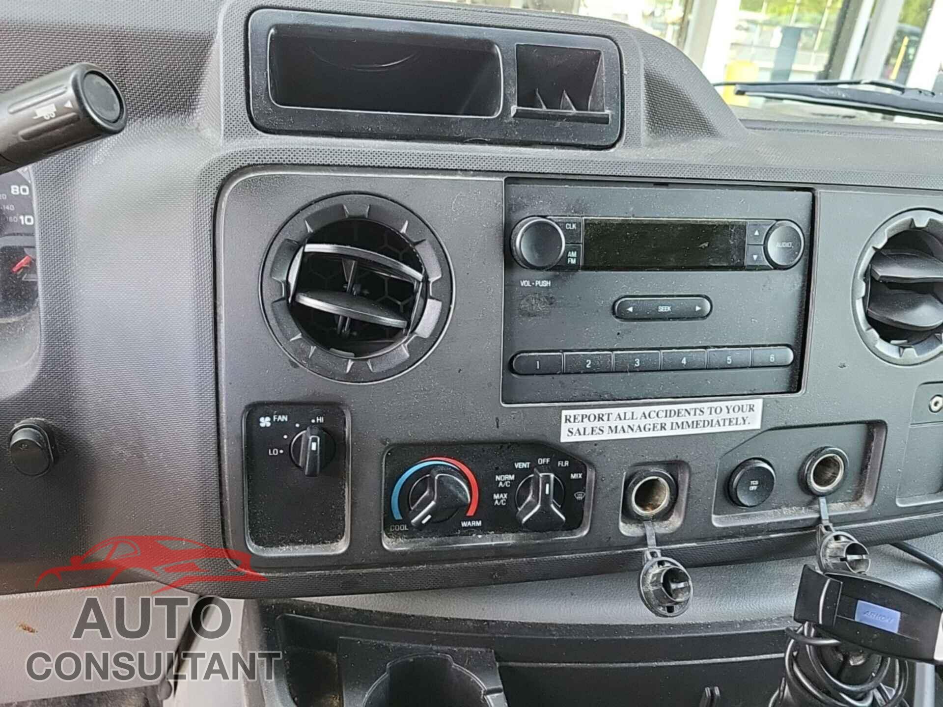 FORD ECONOLINE 2017 - 1FDXE4FS7HDC68642