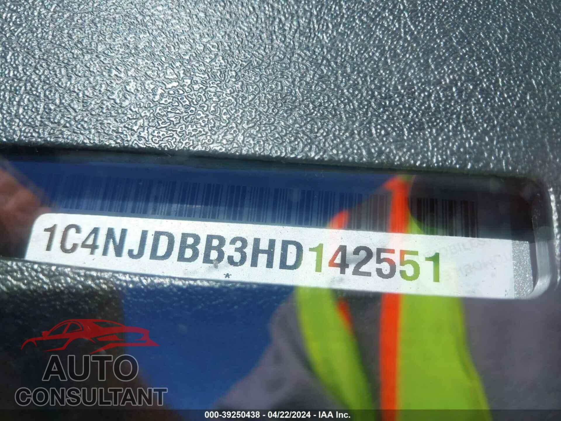 JEEP COMPASS 2017 - 1C4NJDBB3HD142551