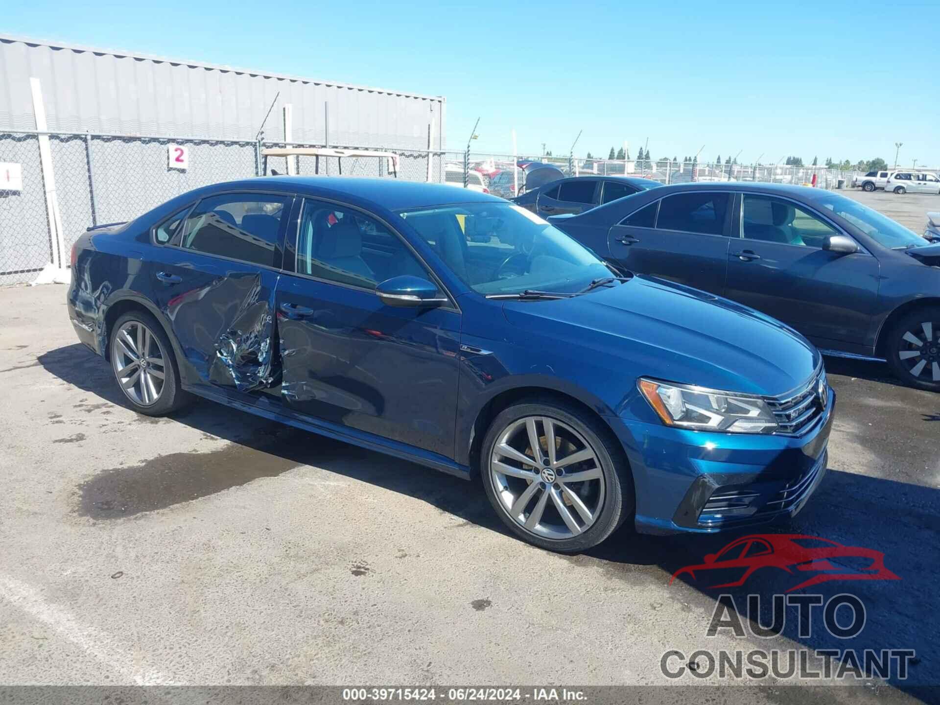 VOLKSWAGEN PASSAT 2018 - 1VWAA7A37JC000982