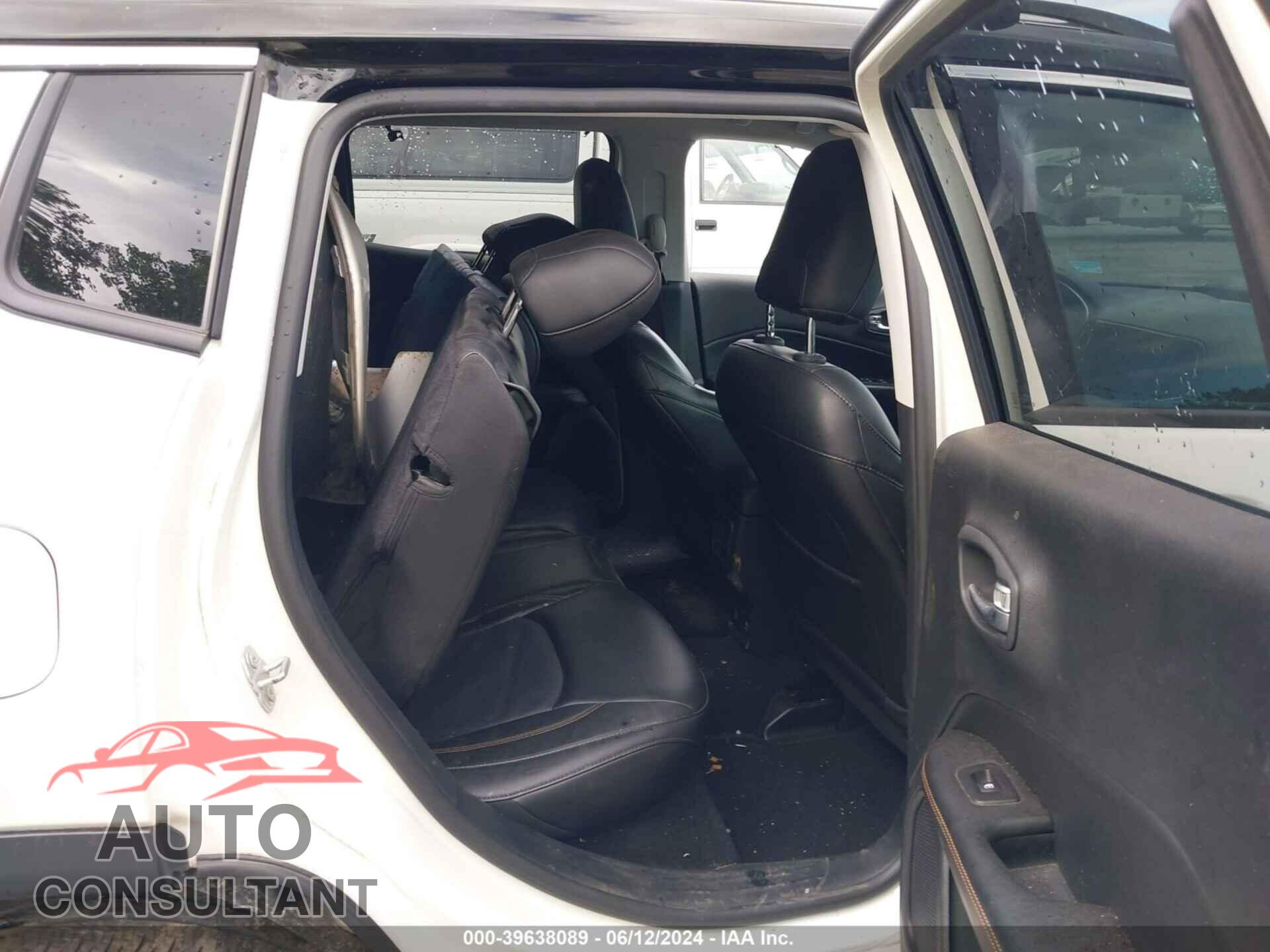 JEEP COMPASS 2018 - 3C4NJDCB4JT492088