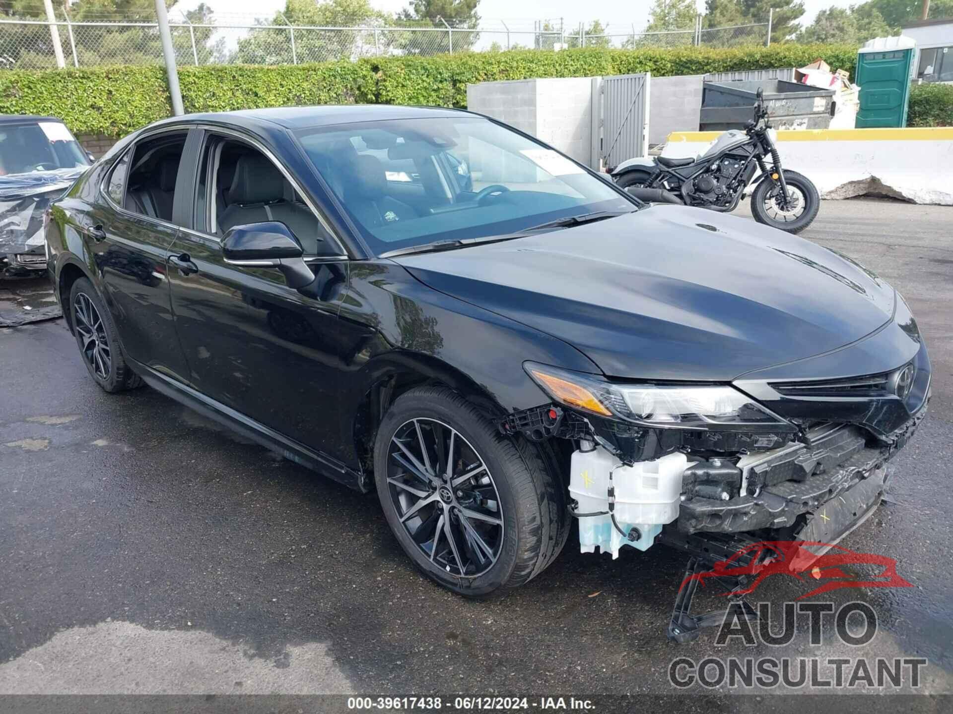 TOYOTA CAMRY 2024 - 4T1G11AK8RU902379