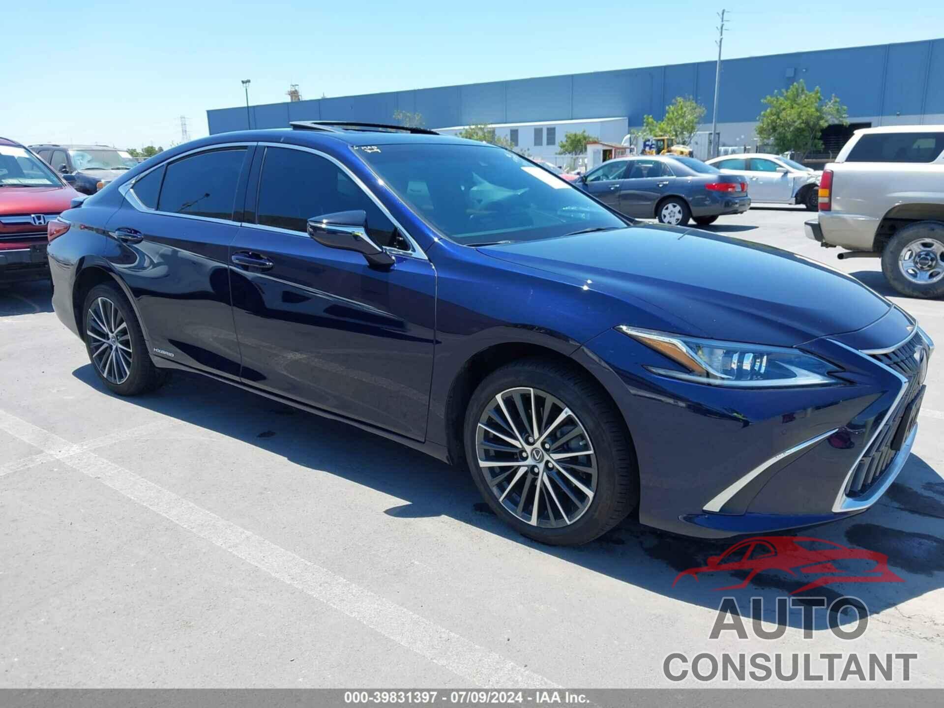 LEXUS ES 300H 2022 - 58ADA1C1XNU025713