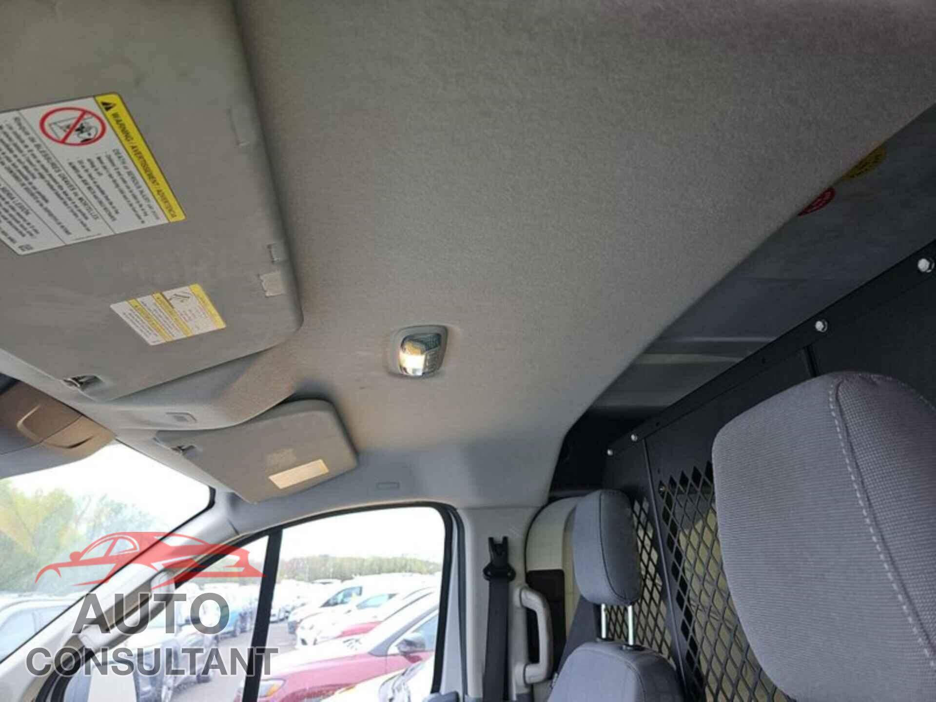 FORD TRANSIT 2017 - 1FTYR1YM4HKA75743