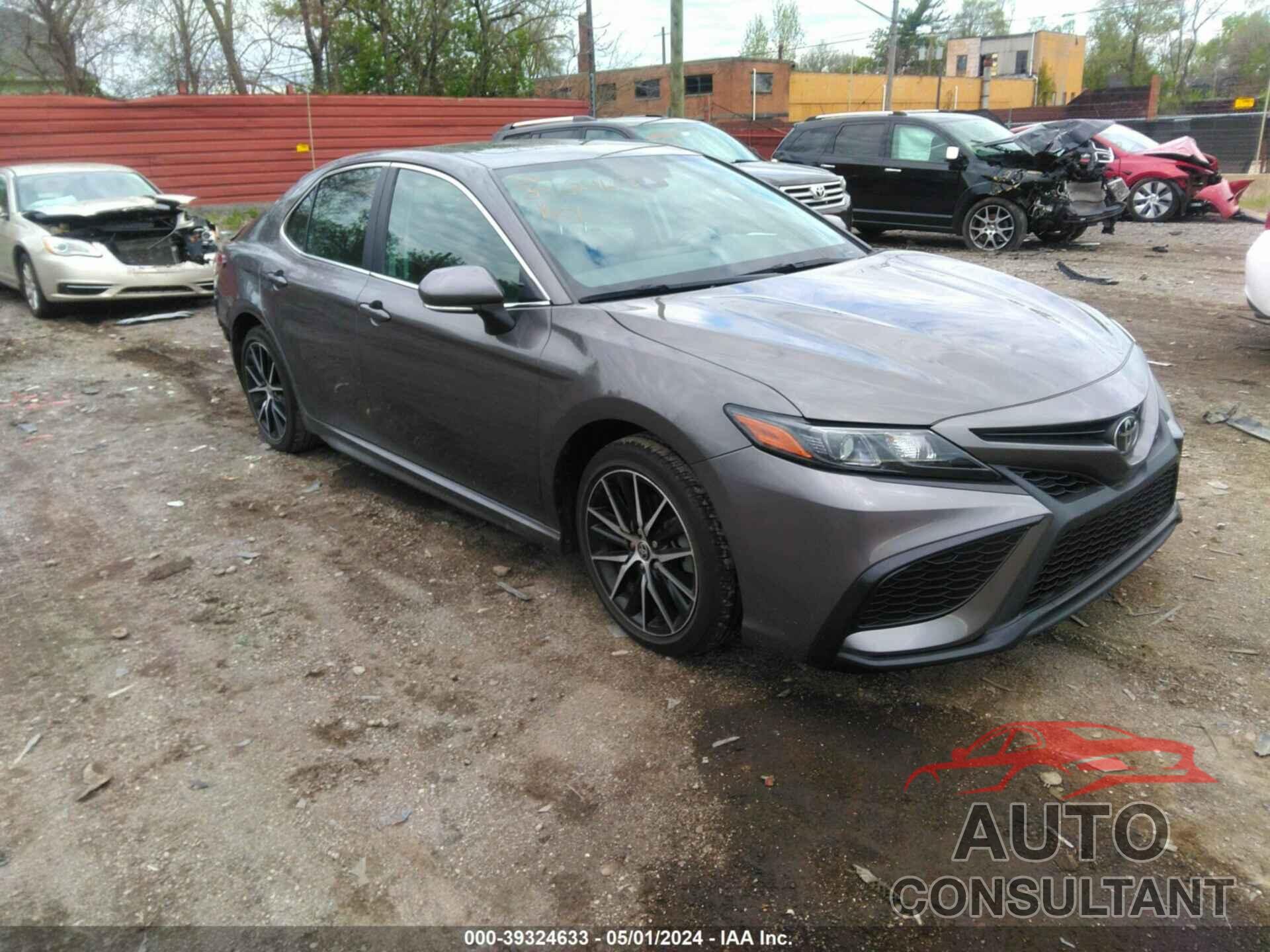 TOYOTA CAMRY 2021 - 4T1G11AK0MU527807