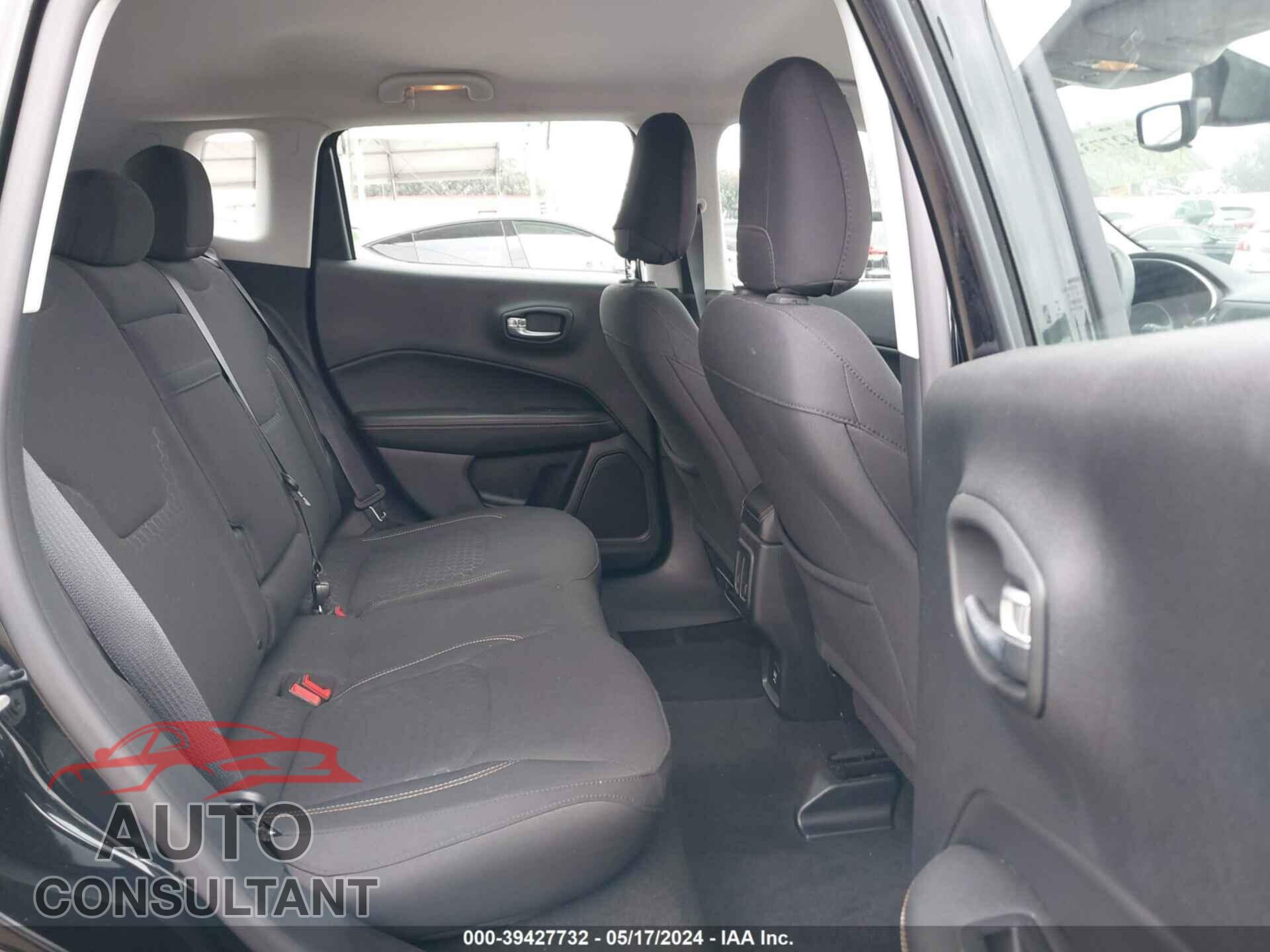 JEEP COMPASS 2017 - 3C4NJCAB7HT668591