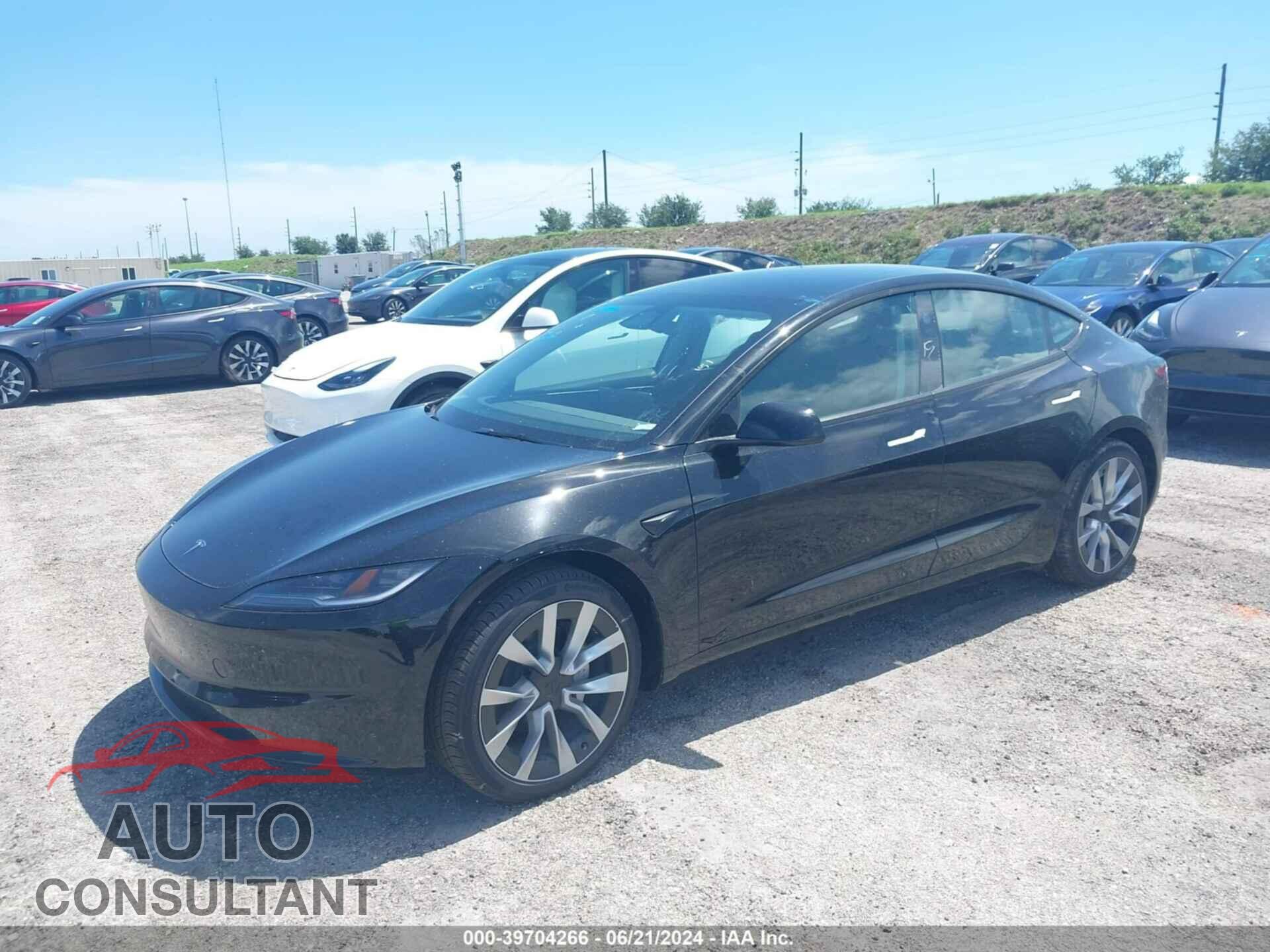 TESLA MODEL 3 2024 - 5YJ3E1EA0RF752477