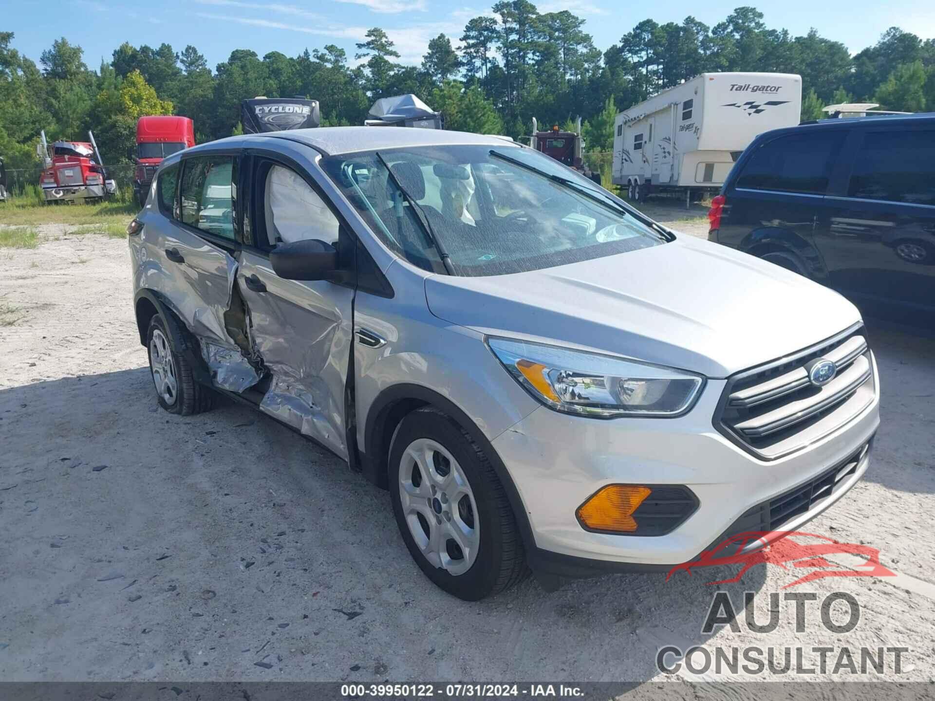 FORD ESCAPE 2017 - 1FMCU0F71HUA98736