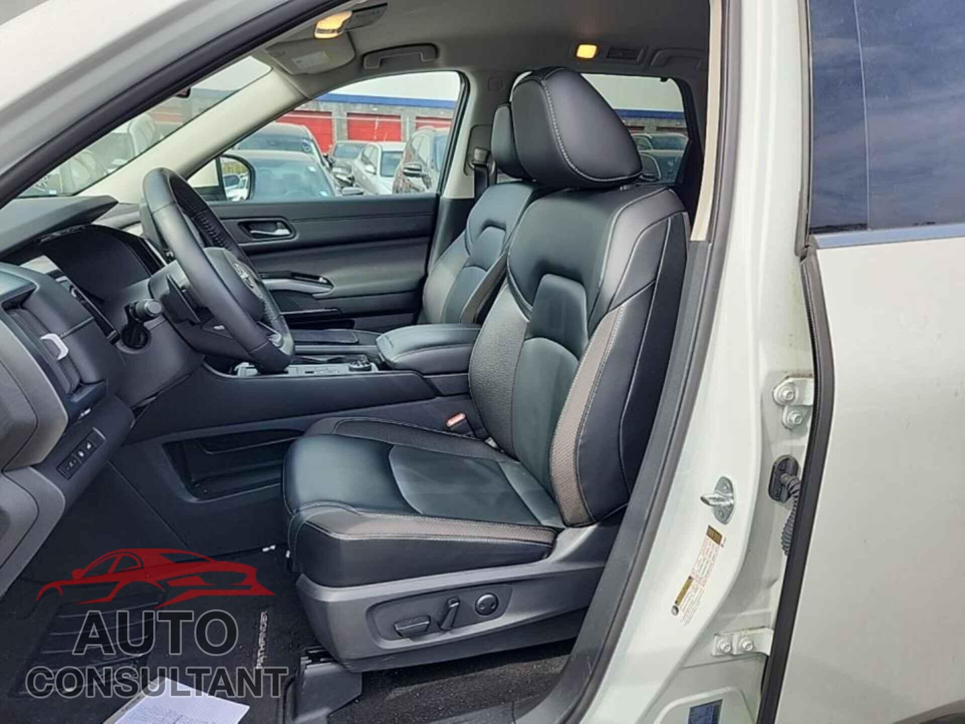 NISSAN PATHFINDER 2023 - 5N1DR3CC6PC232928