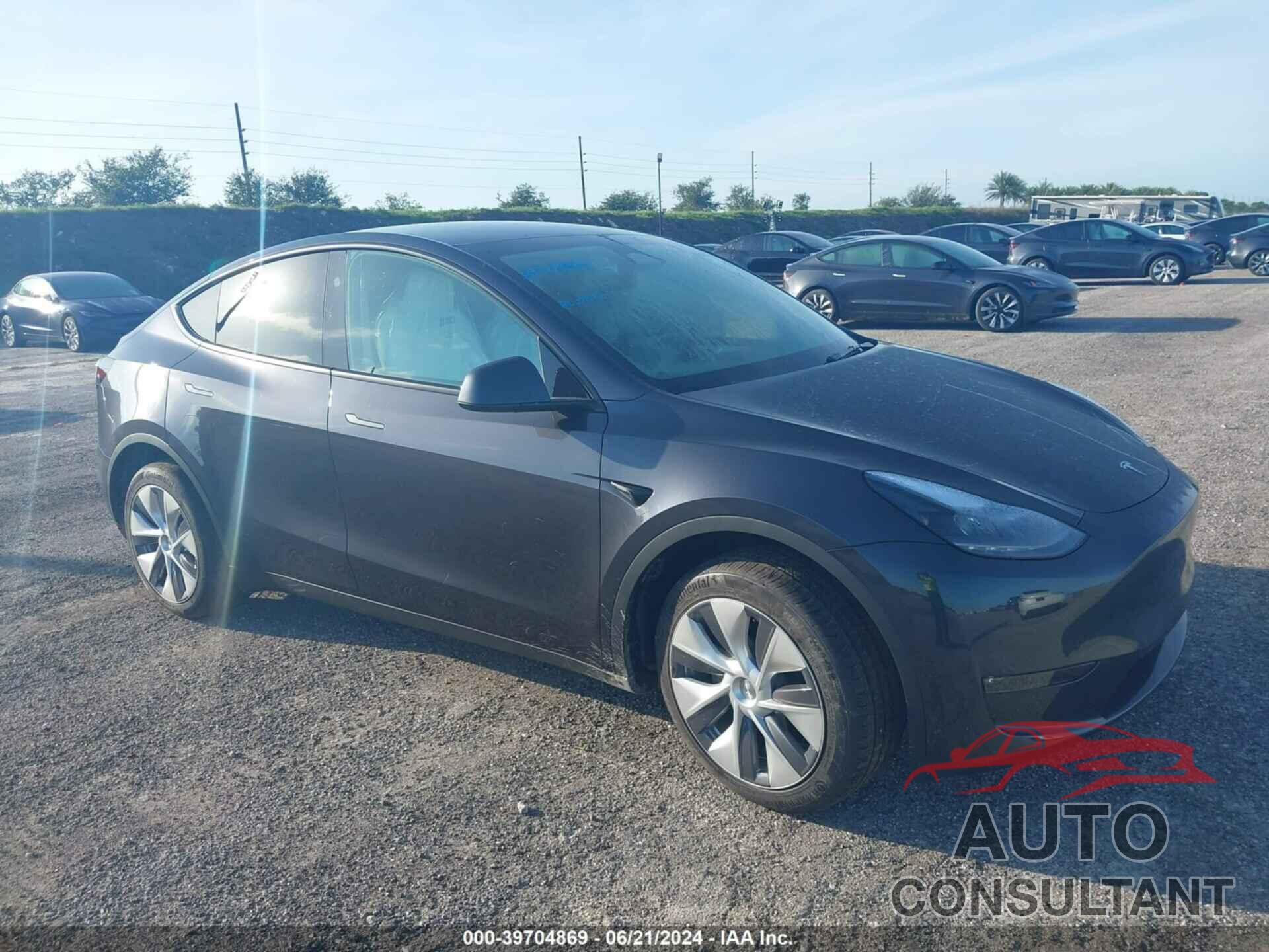 TESLA MODEL Y 2024 - 7SAYGDEE2RA287995