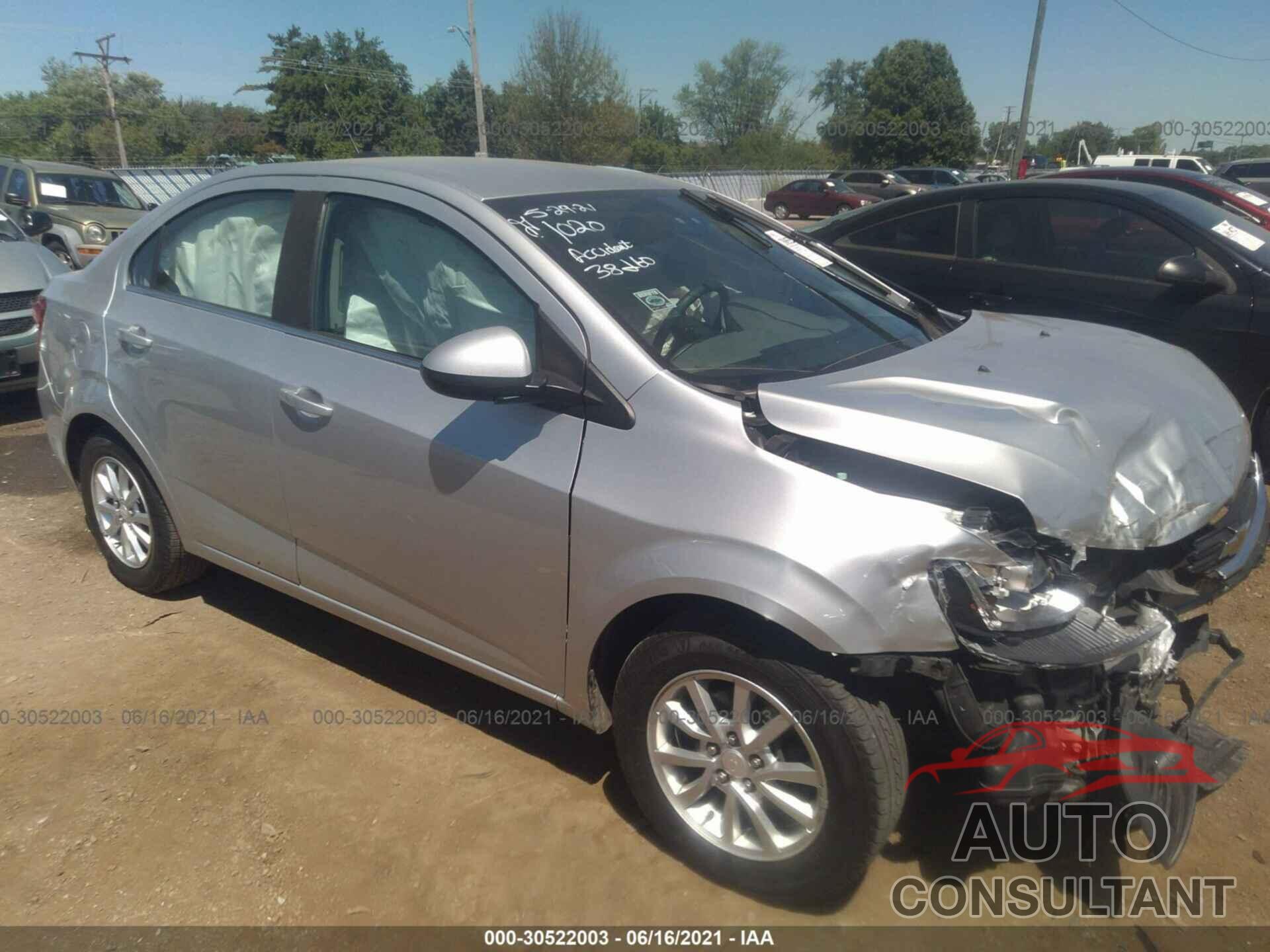 CHEVROLET SONIC 2017 - 1G1JD5SH9H4128811