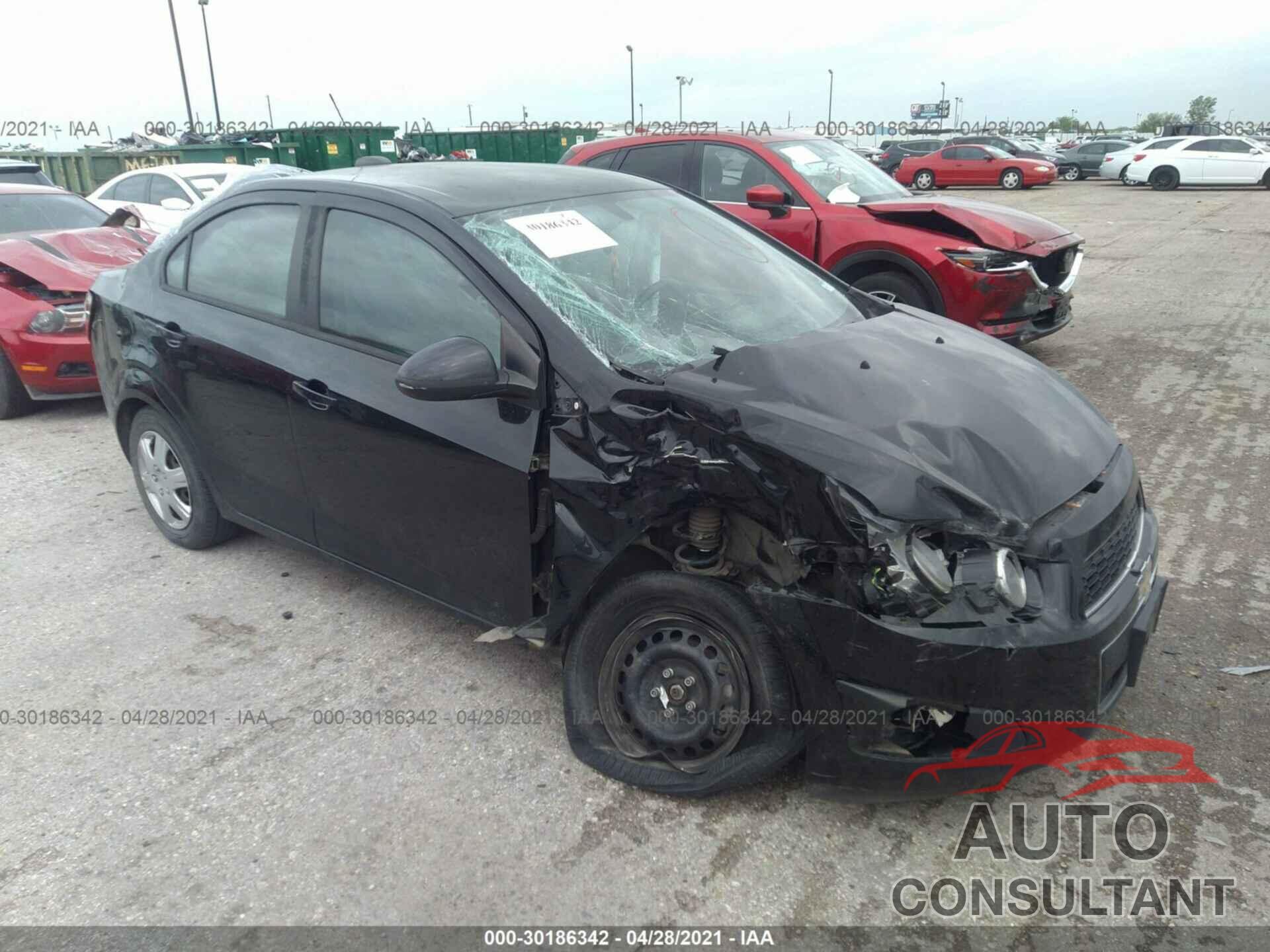 CHEVROLET SONIC 2016 - 1G1JA5SH2G4113770