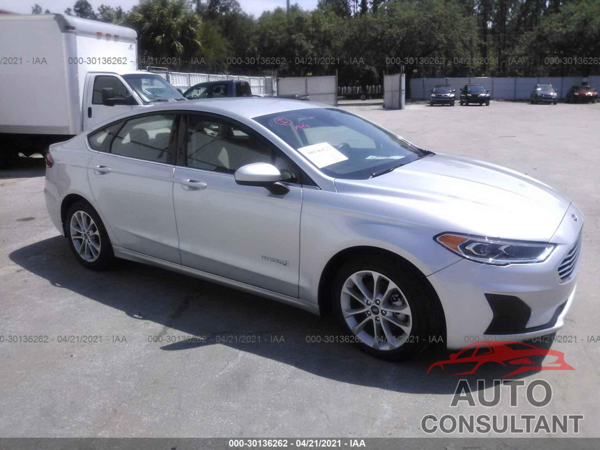 FORD FUSION HYBRID 2019 - 3FA6P0LU9KR240094