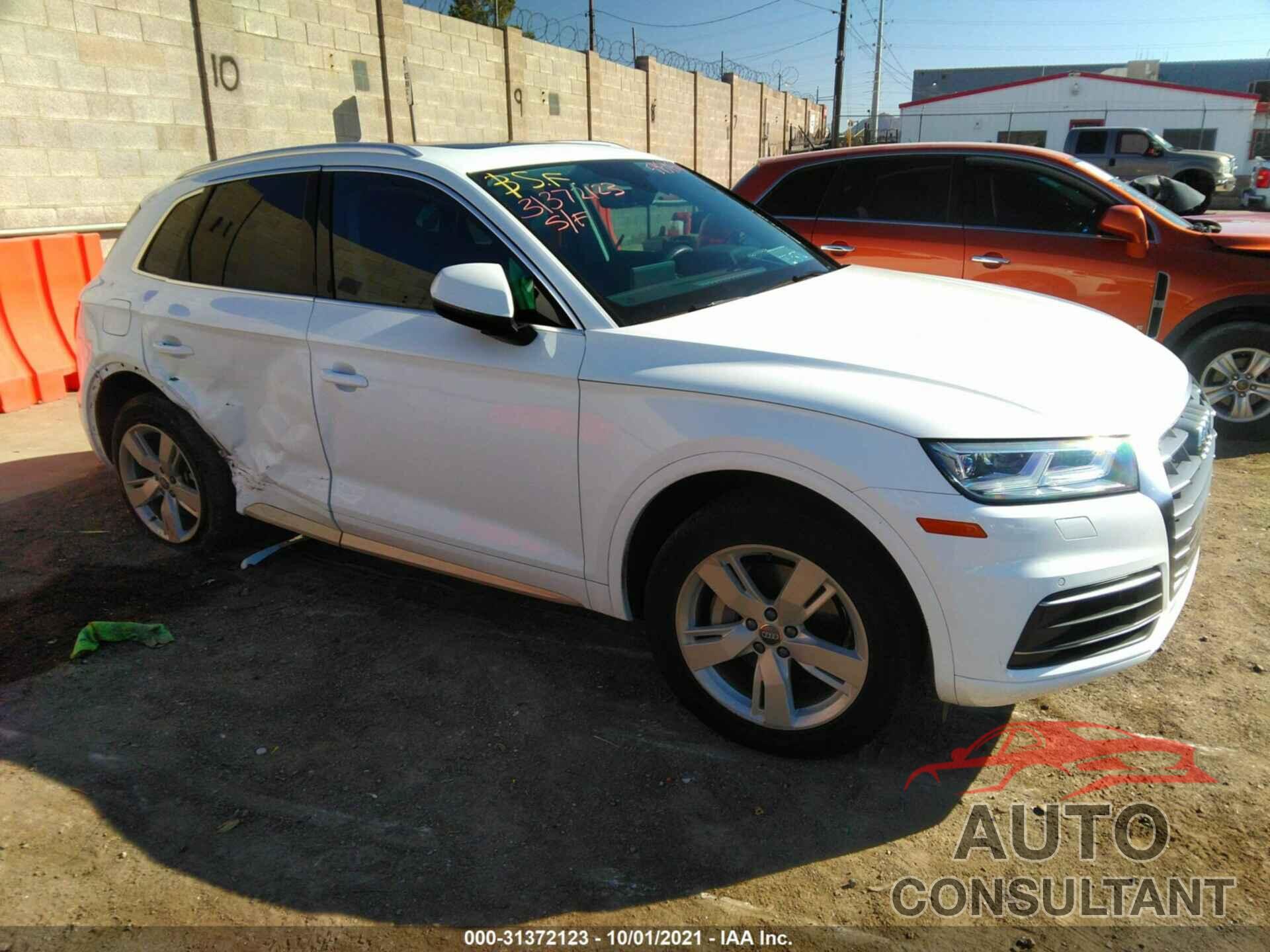 AUDI Q5 2018 - WA1BNAFY3J2007165