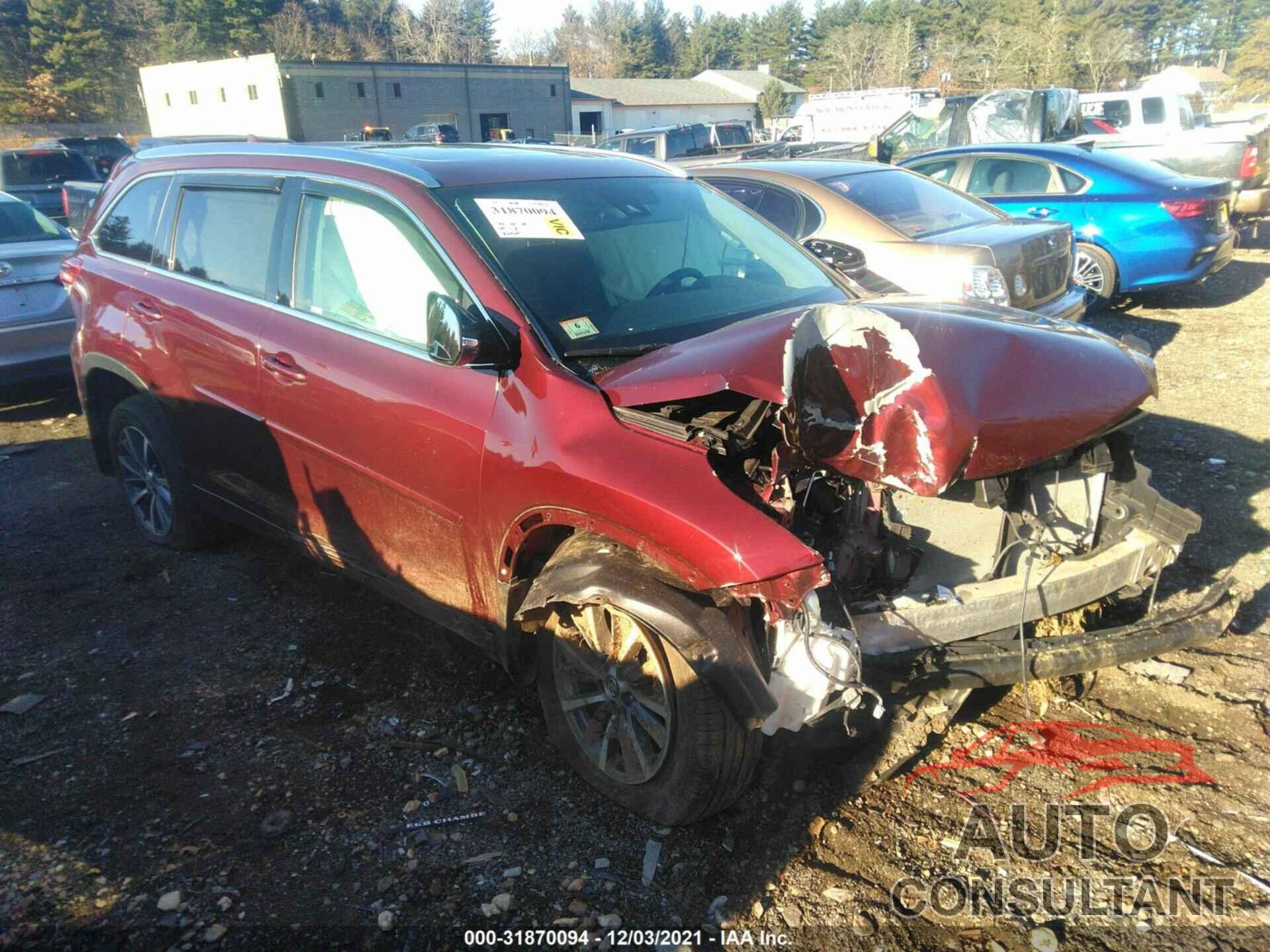 TOYOTA HIGHLANDER 2018 - 5TDJZRFH4JS836260