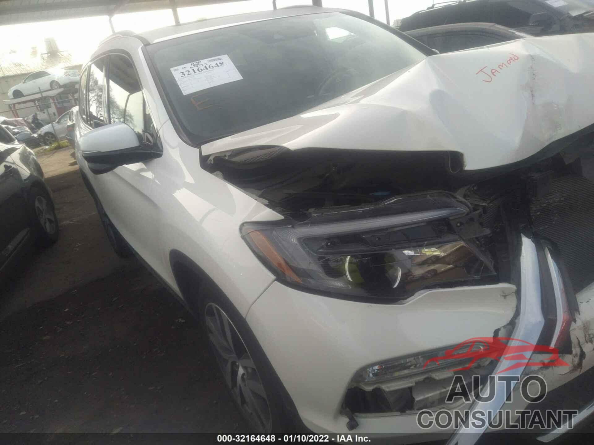 HONDA PILOT 2017 - 5FNYF5H97HB015531
