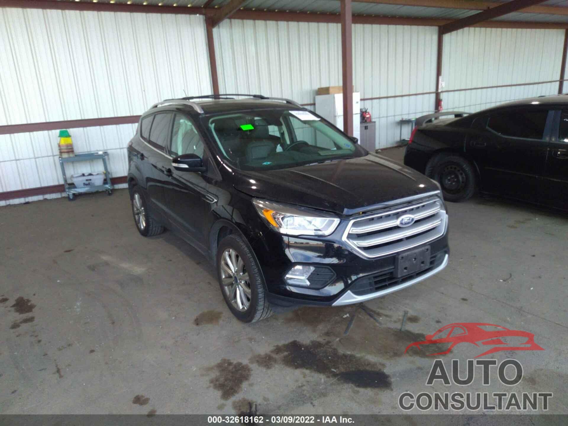 FORD ESCAPE 2017 - 1FMCU9J94HUE55114