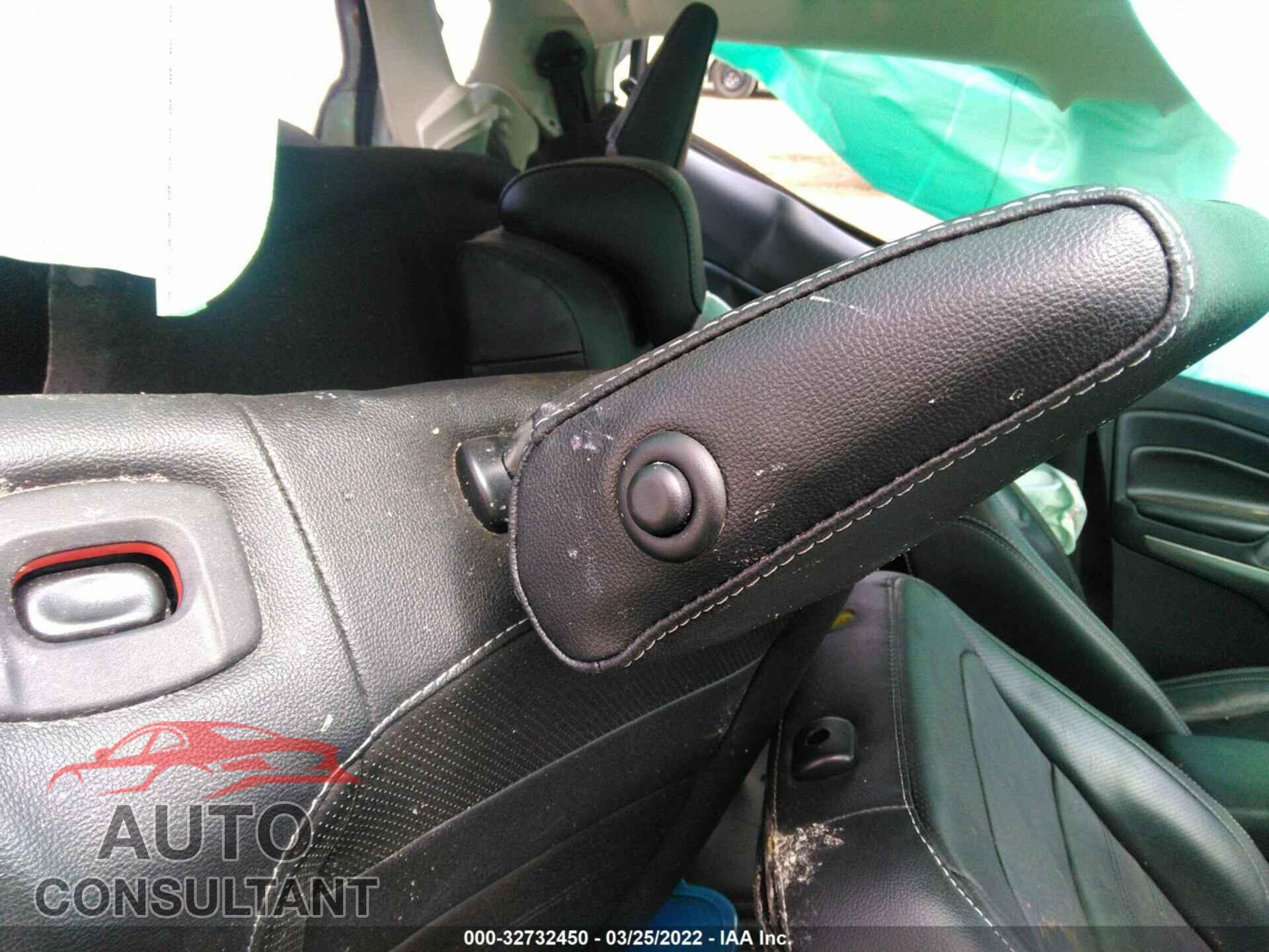 FORD ECOSPORT 2019 - MAJ6S3KL8KC267715
