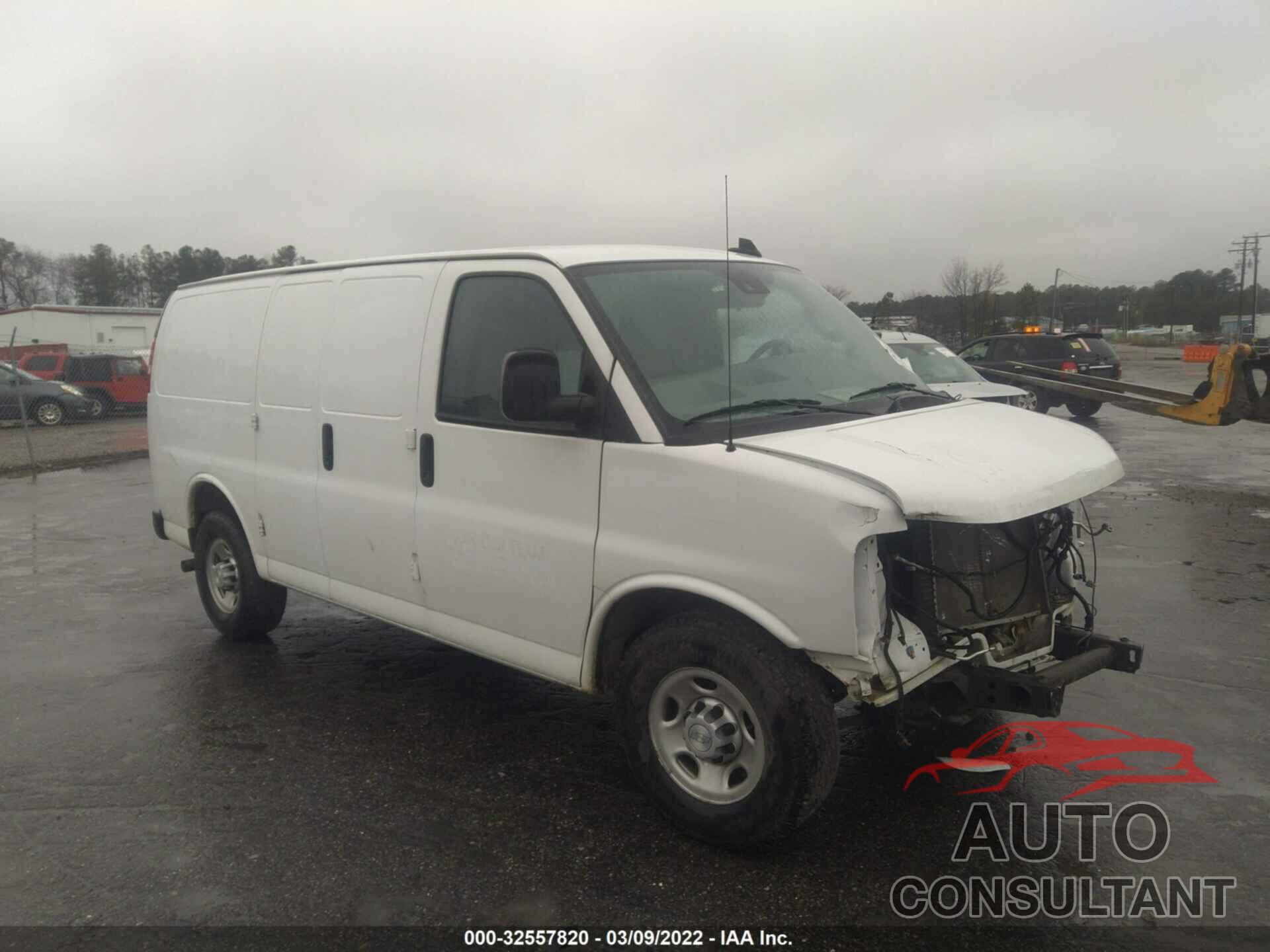 CHEVROLET EXPRESS CARGO VAN 2019 - 1GCWGAFP8K1369718