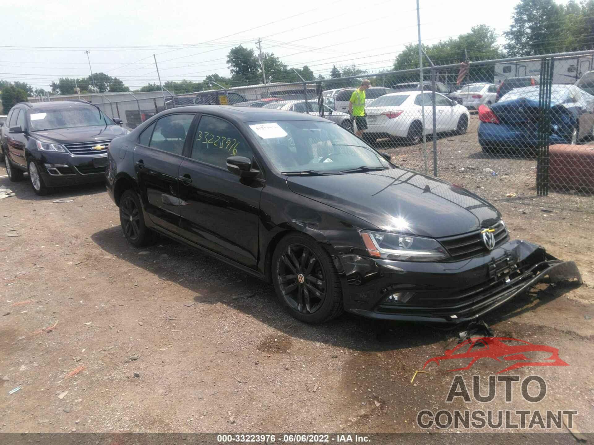 VOLKSWAGEN JETTA 2018 - 3VWD17AJXJM239145