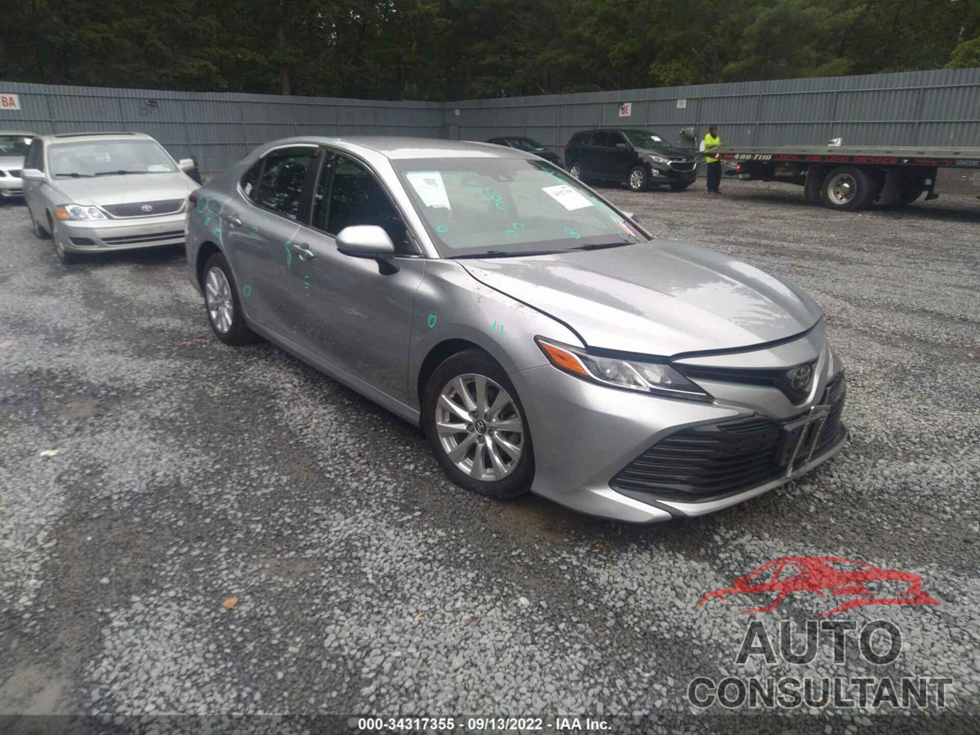 TOYOTA CAMRY 2018 - 4T1B11HKXJU001941