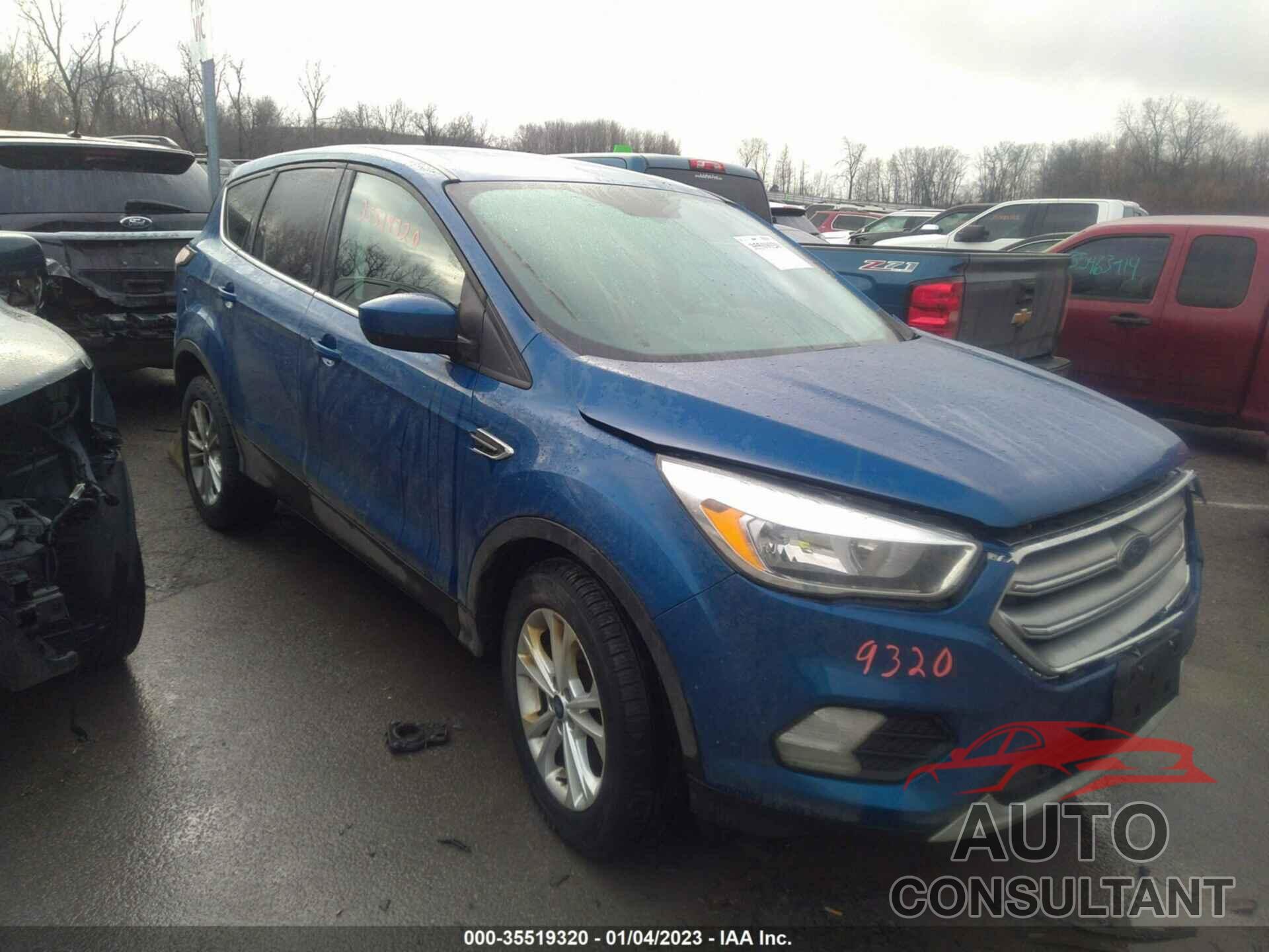 FORD ESCAPE 2017 - 1FMCU9G94HUE53547