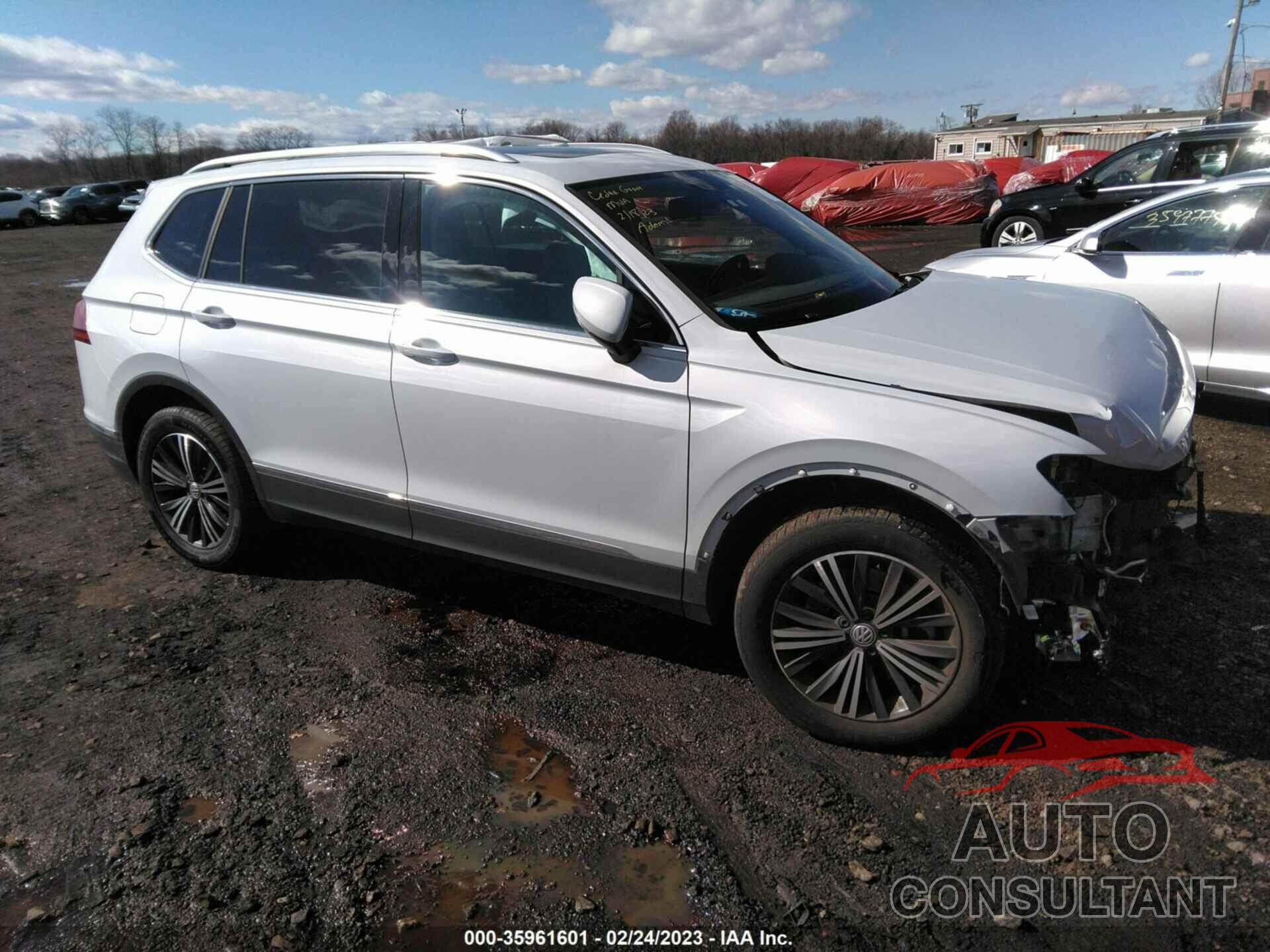 VOLKSWAGEN TIGUAN 2018 - 3VV2B7AX8JM149098