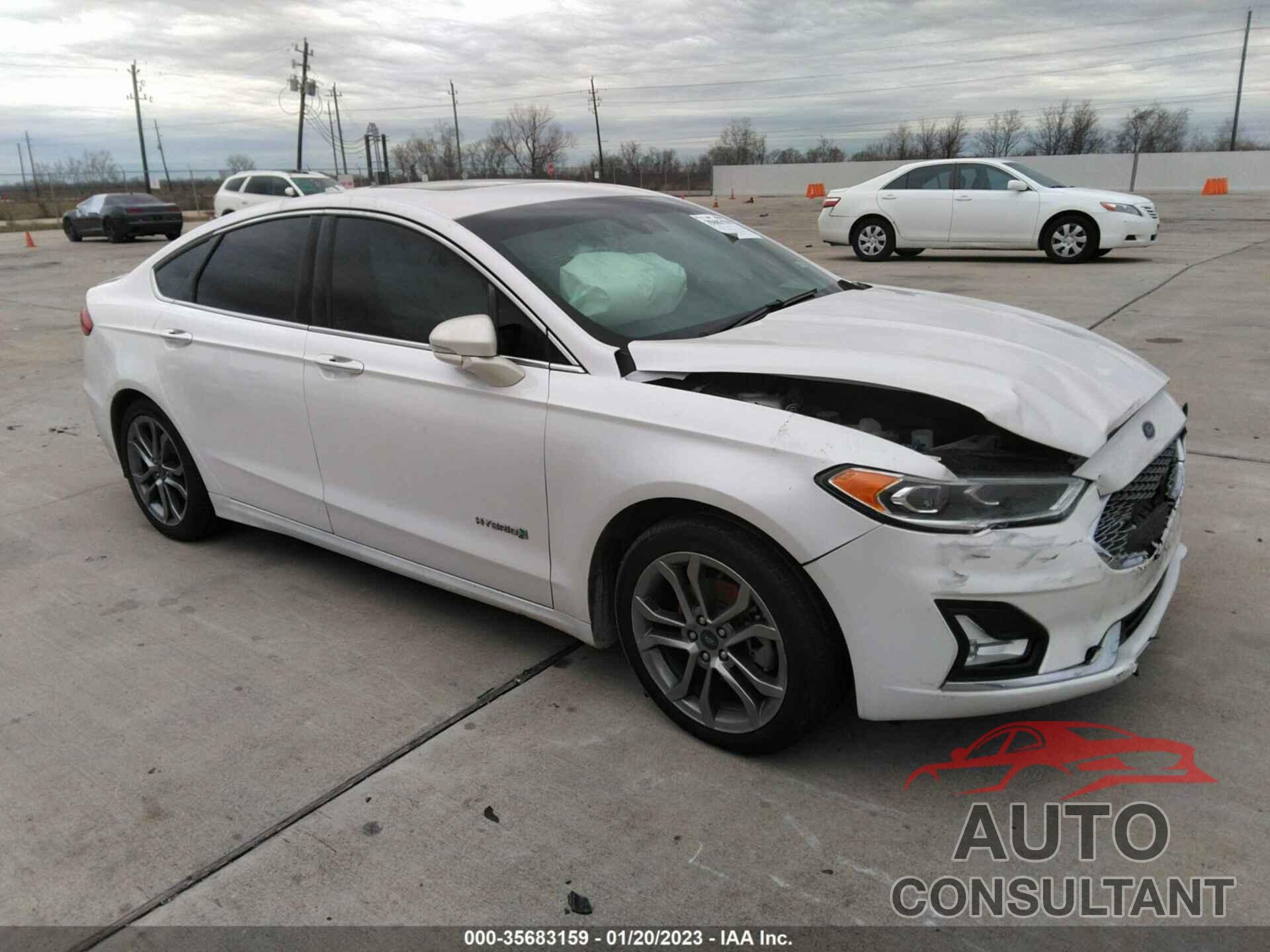 FORD FUSION HYBRID 2019 - 3FA6P0RU5KR206421