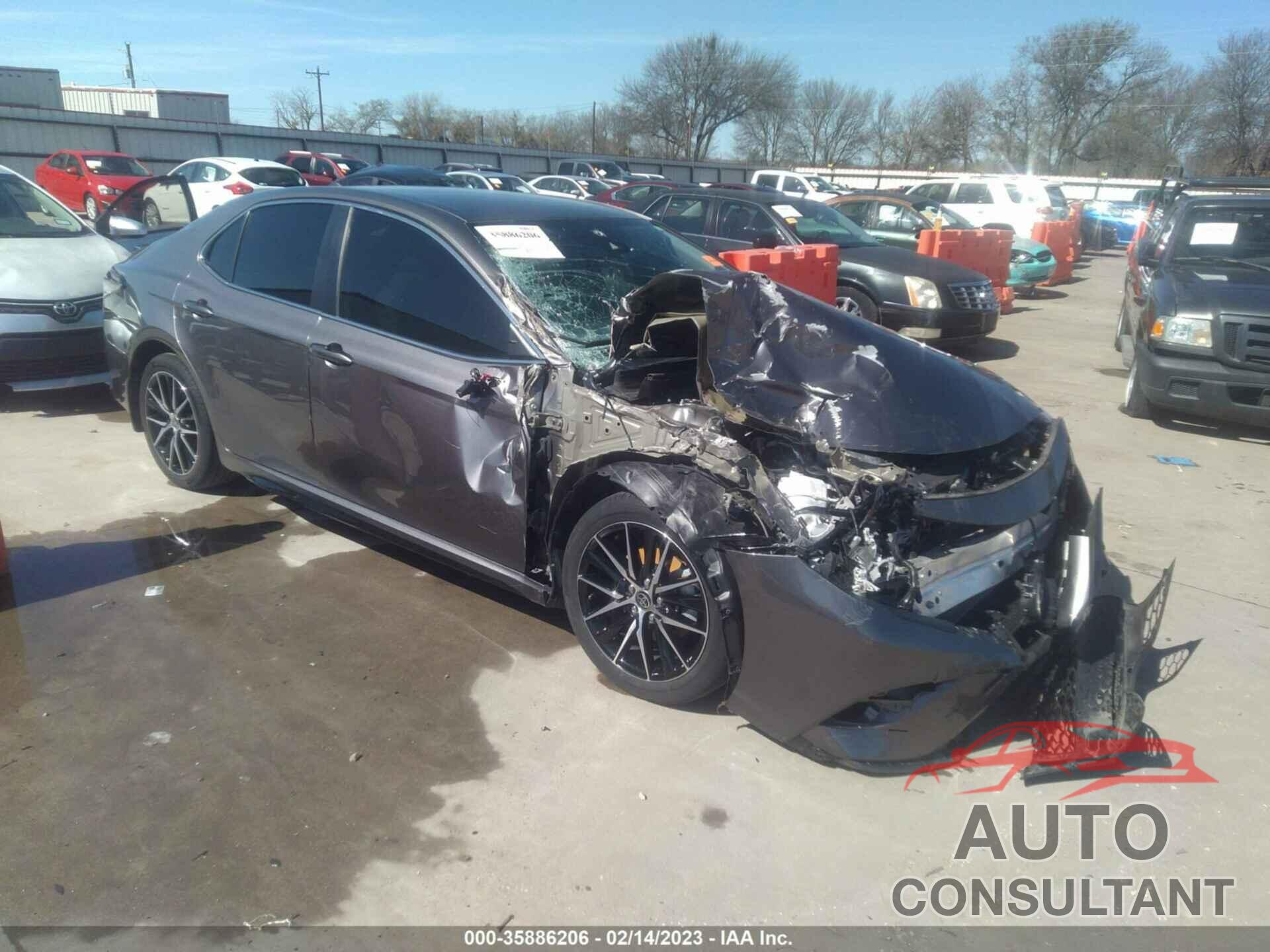TOYOTA CAMRY 2021 - 4T1G11AK8MU610403