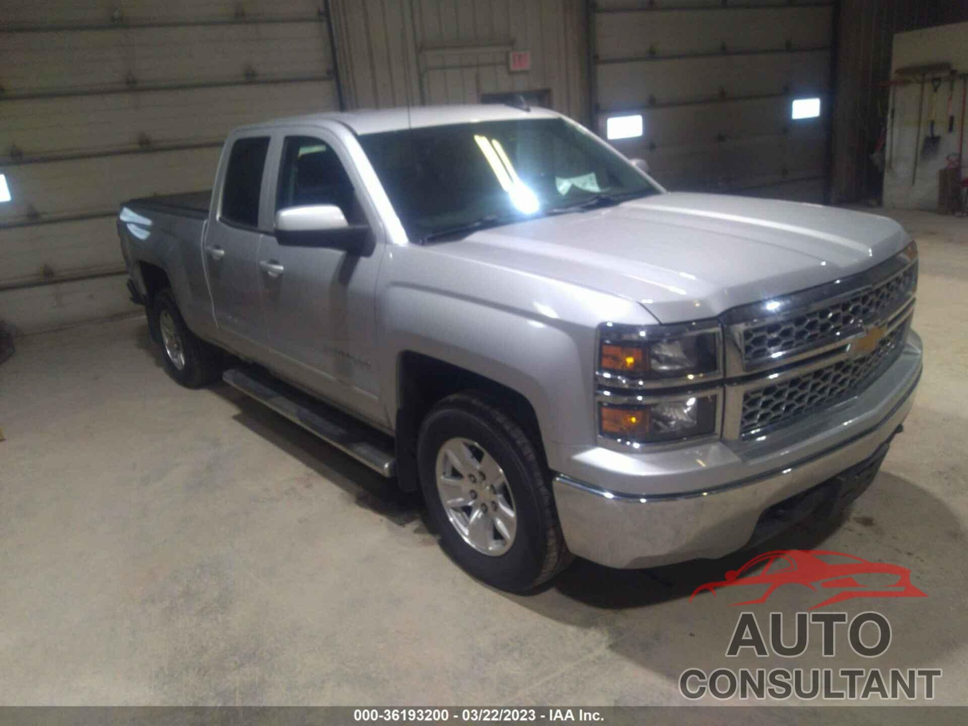 CHEVROLET SILVERADO 1500 2015 - 1GCVKREC3FZ387297