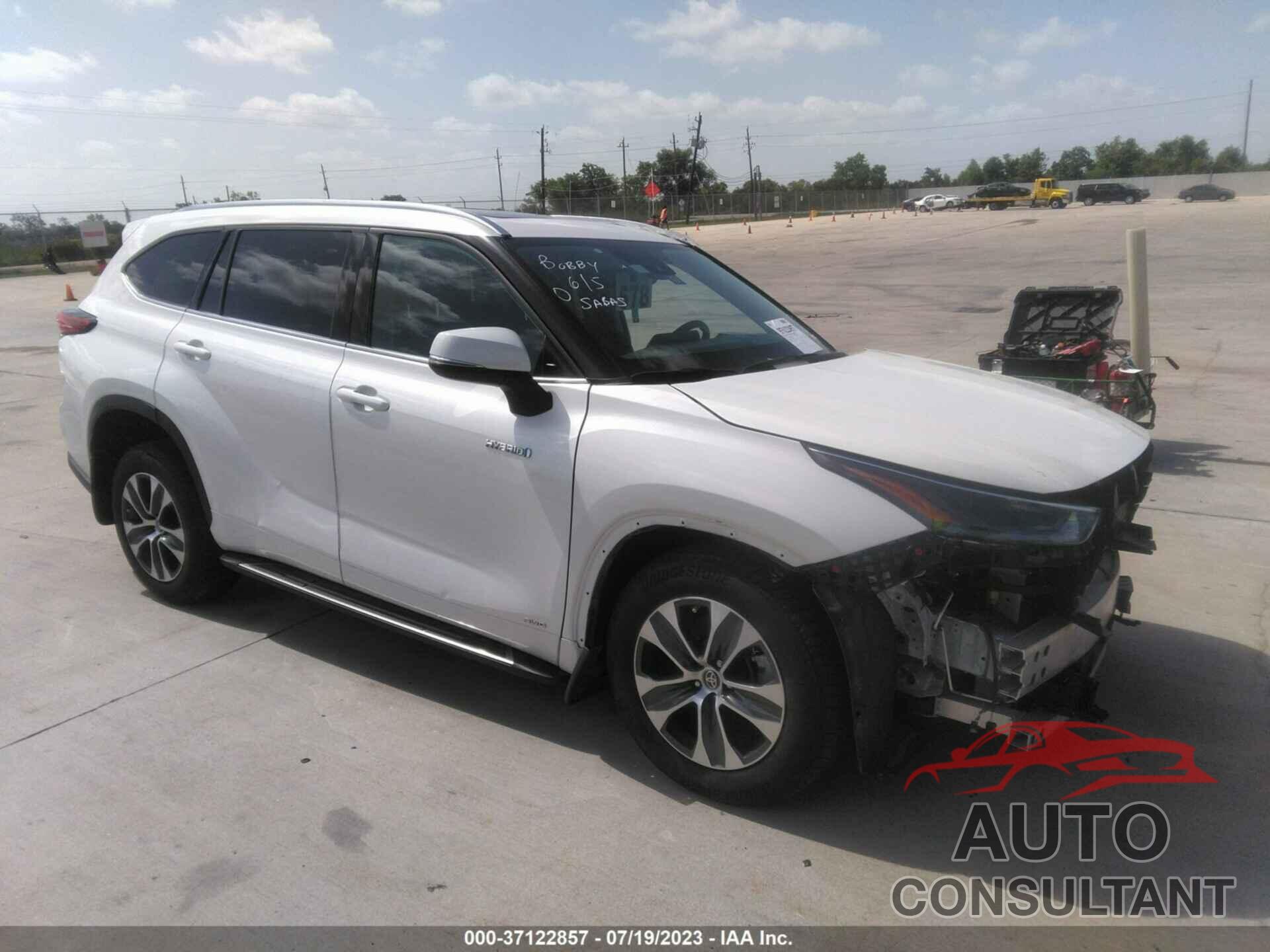 TOYOTA HIGHLANDER 2021 - 5TDGBRCH6MS517031