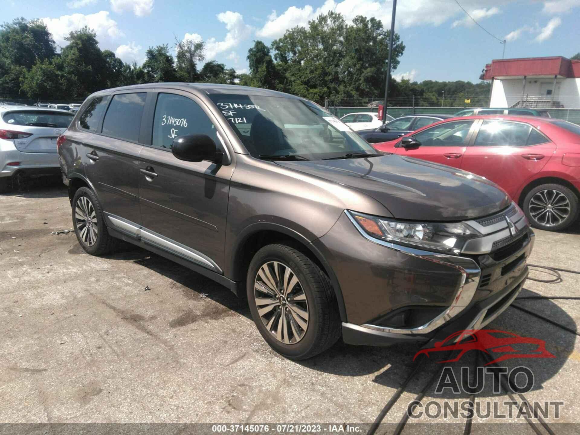 MITSUBISHI OUTLANDER 2019 - JA4AZ3A38KZ005170