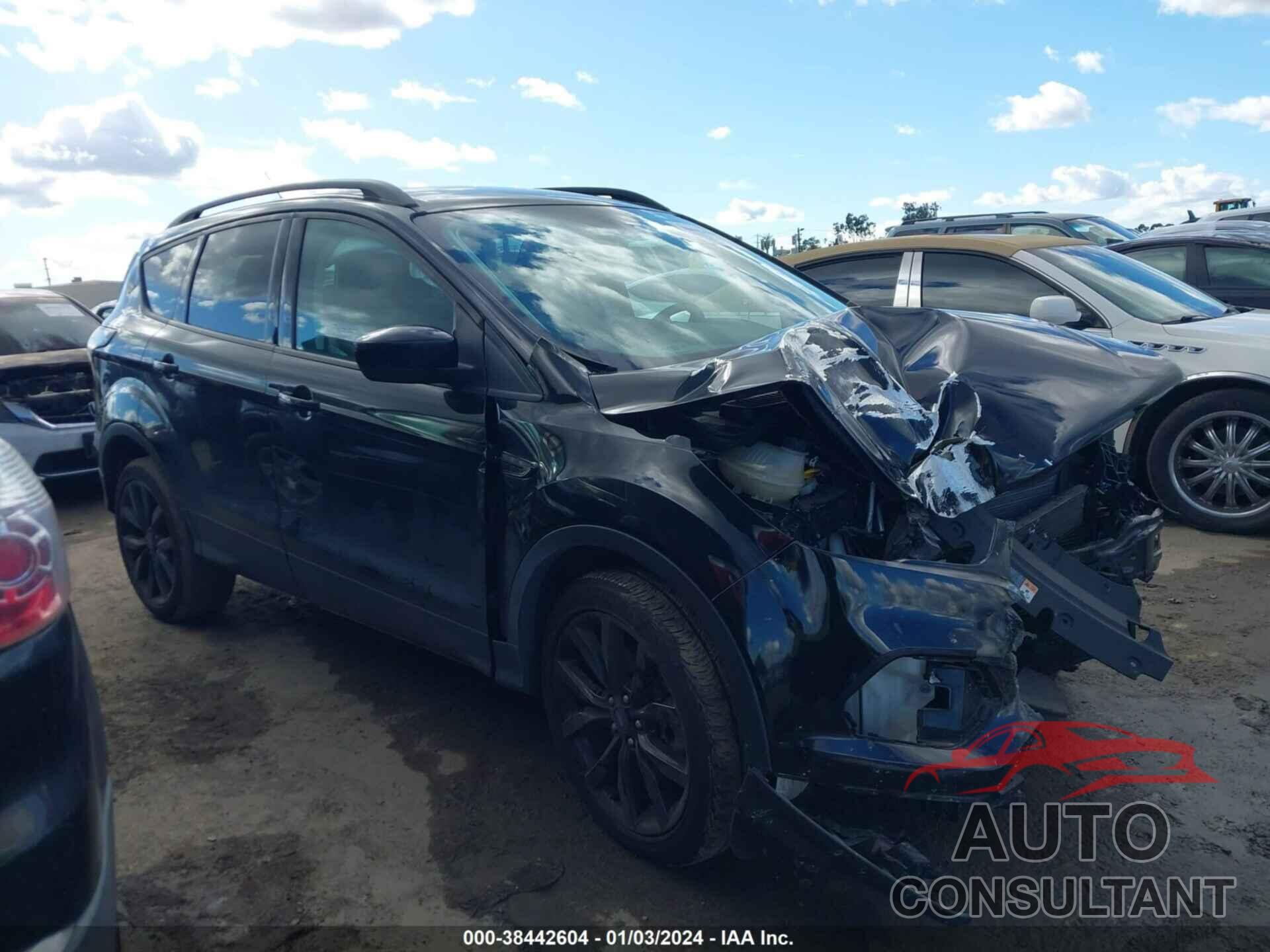FORD ESCAPE 2018 - 1FMCU9GD3JUA72170