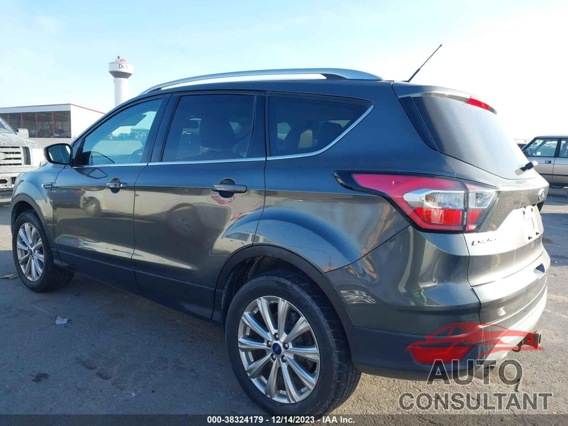 FORD ESCAPE 2017 - 1FMCU9J99HUC13581