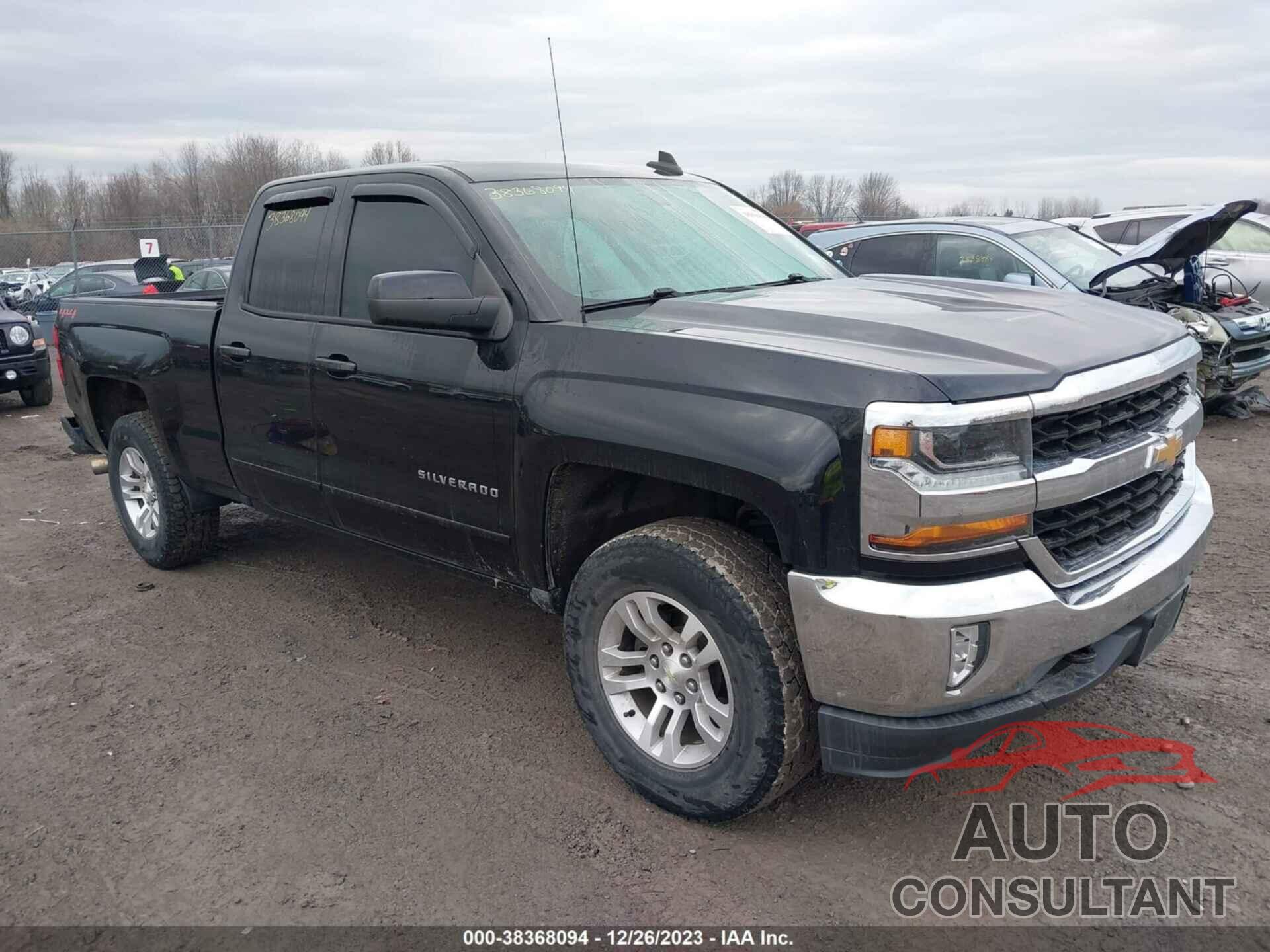 CHEVROLET SILVERADO 1500 2018 - 1GCVKREC1JZ107112