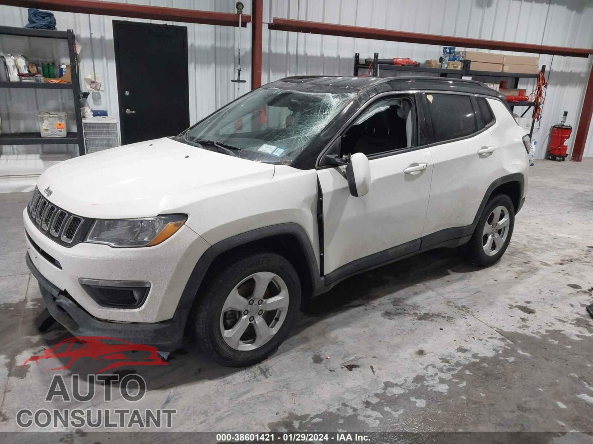 JEEP COMPASS 2018 - 3C4NJDBBXJT115797