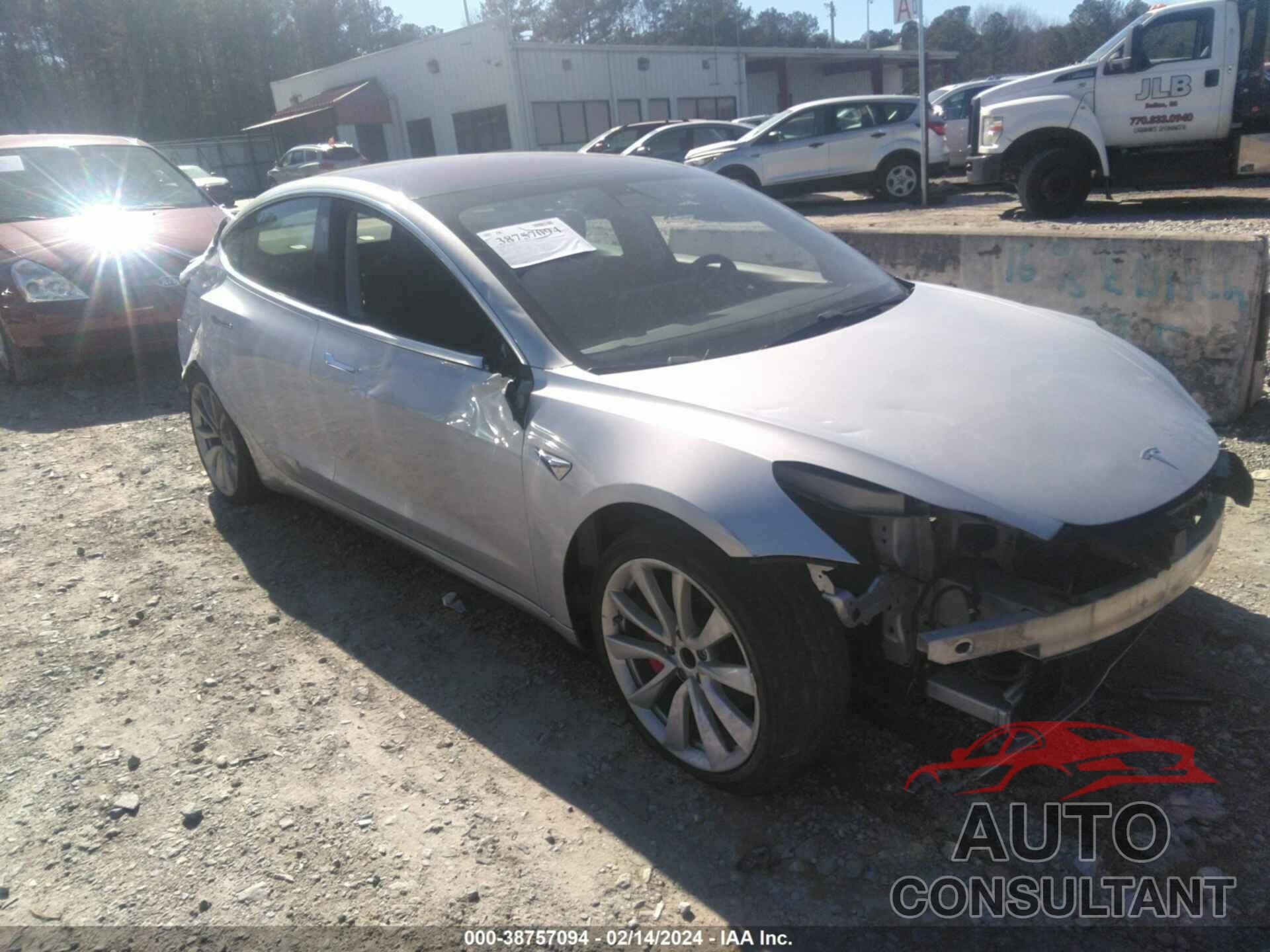 TESLA MODEL 3 2018 - 5YJ3E1EA9JF006131