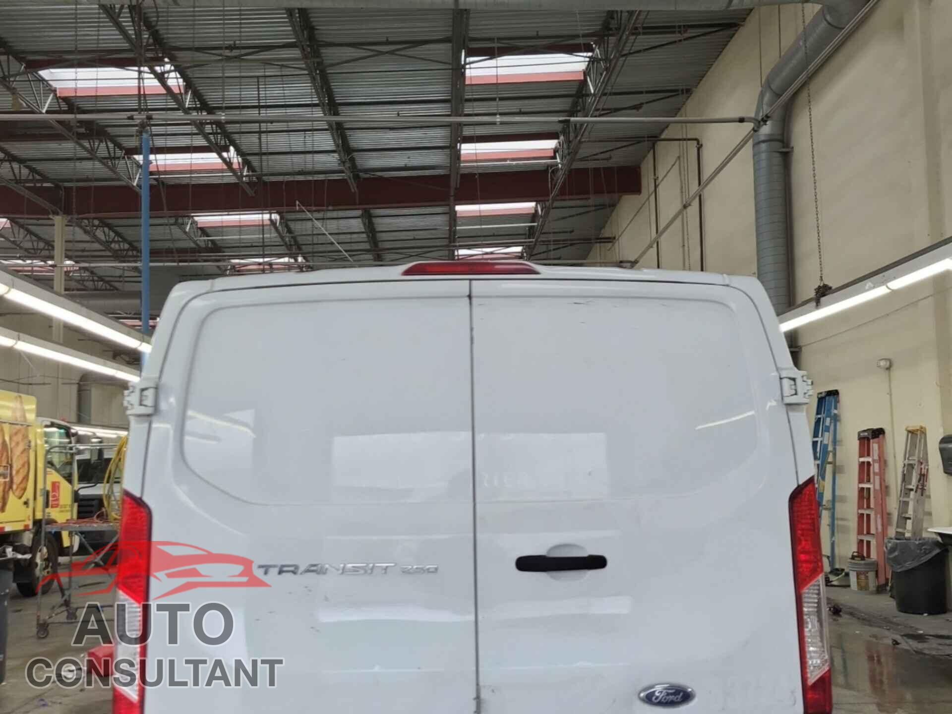 FORD TRANSIT 2017 - 1FTYR1YM2HKA32020