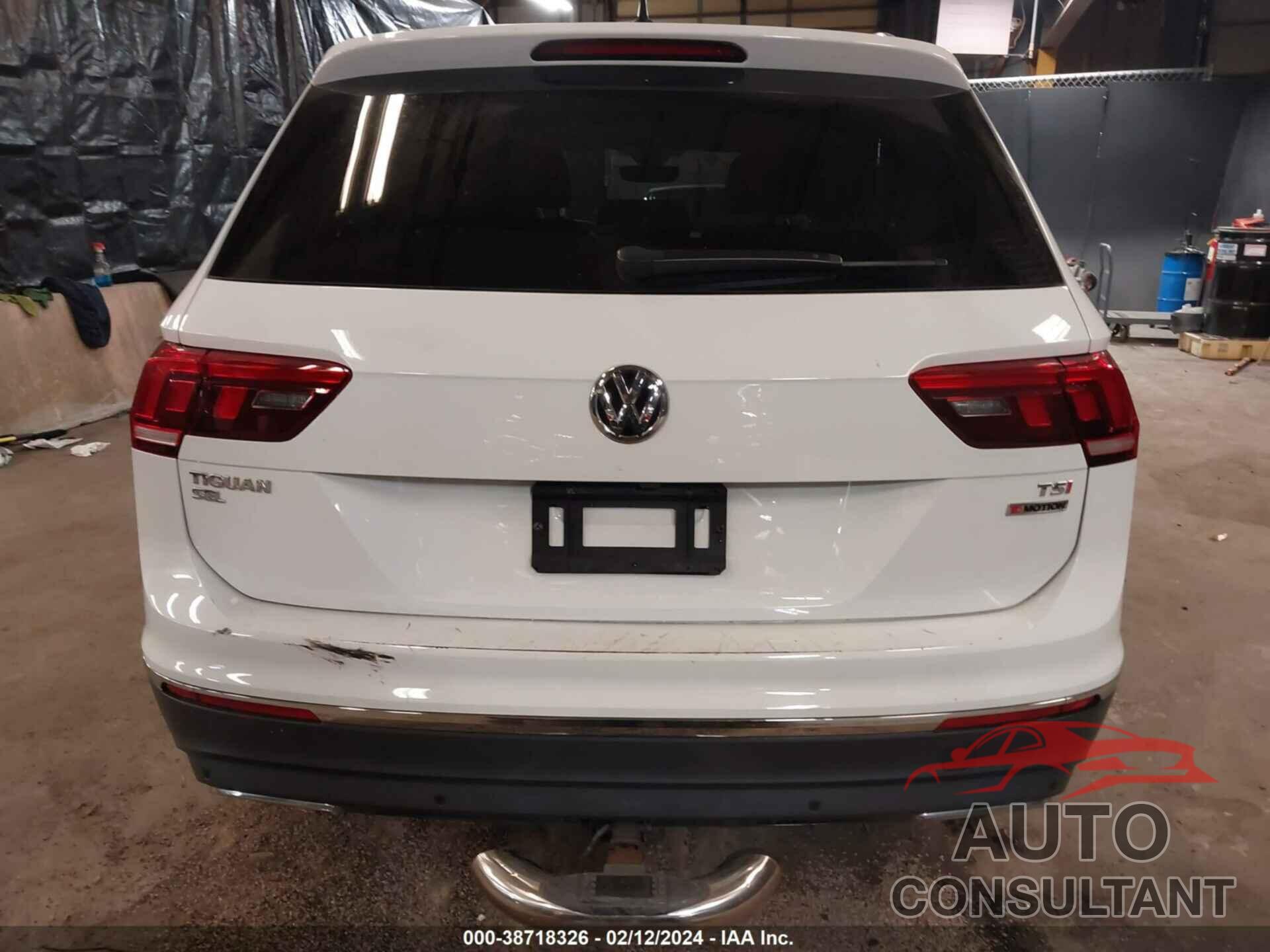 VOLKSWAGEN TIGUAN 2018 - 3VV4B7AX9JM215960