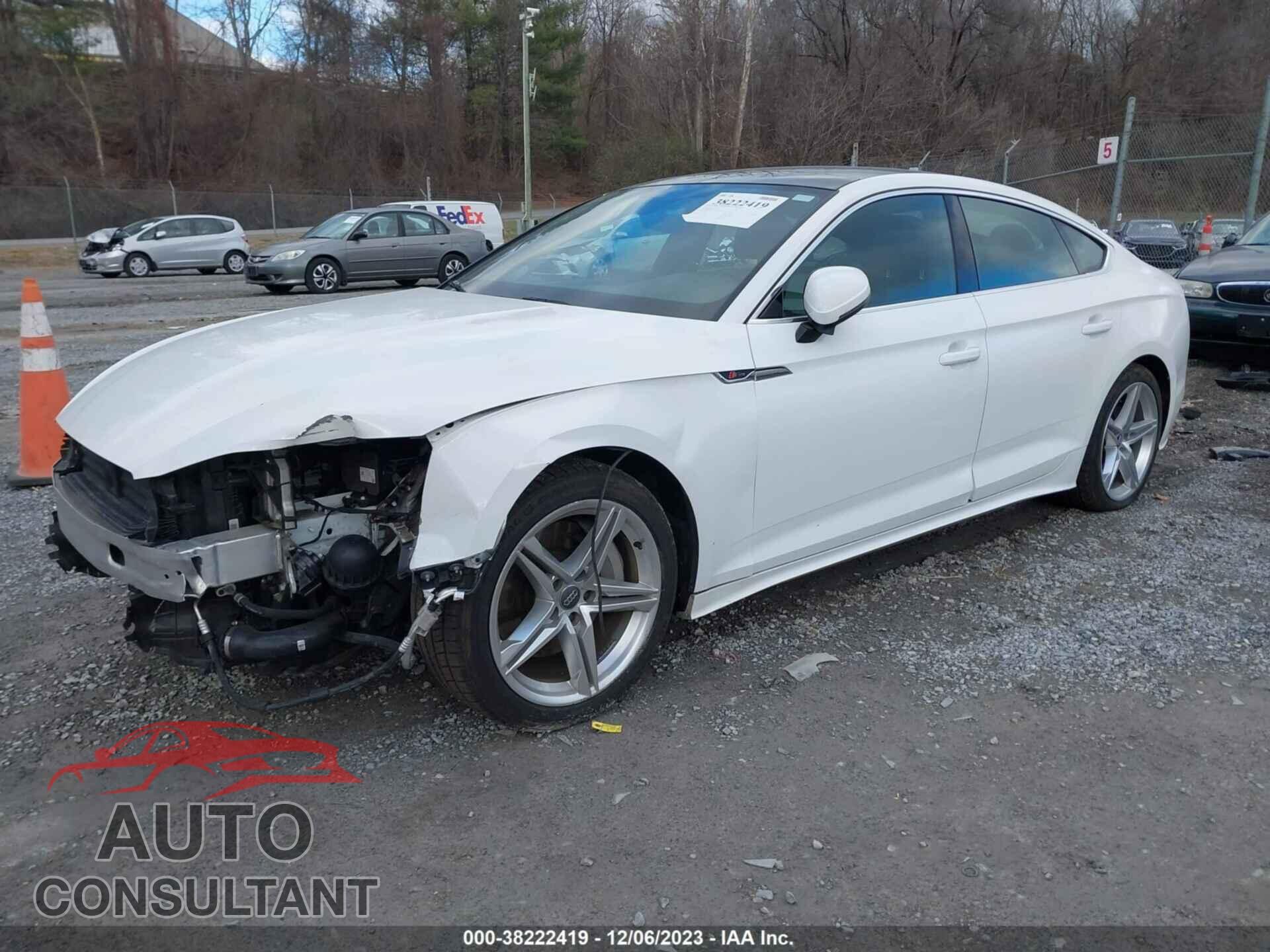 AUDI A5 2021 - WAUDACF55MA015836