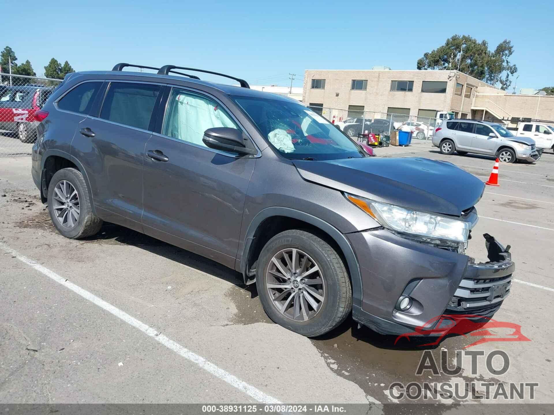 TOYOTA HIGHLANDER 2018 - 5TDJZRFH8JS545941