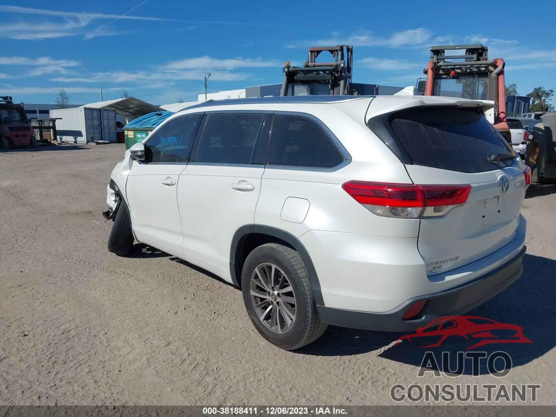 TOYOTA HIGHLANDER 2018 - 5TDKZRFH6JS536286