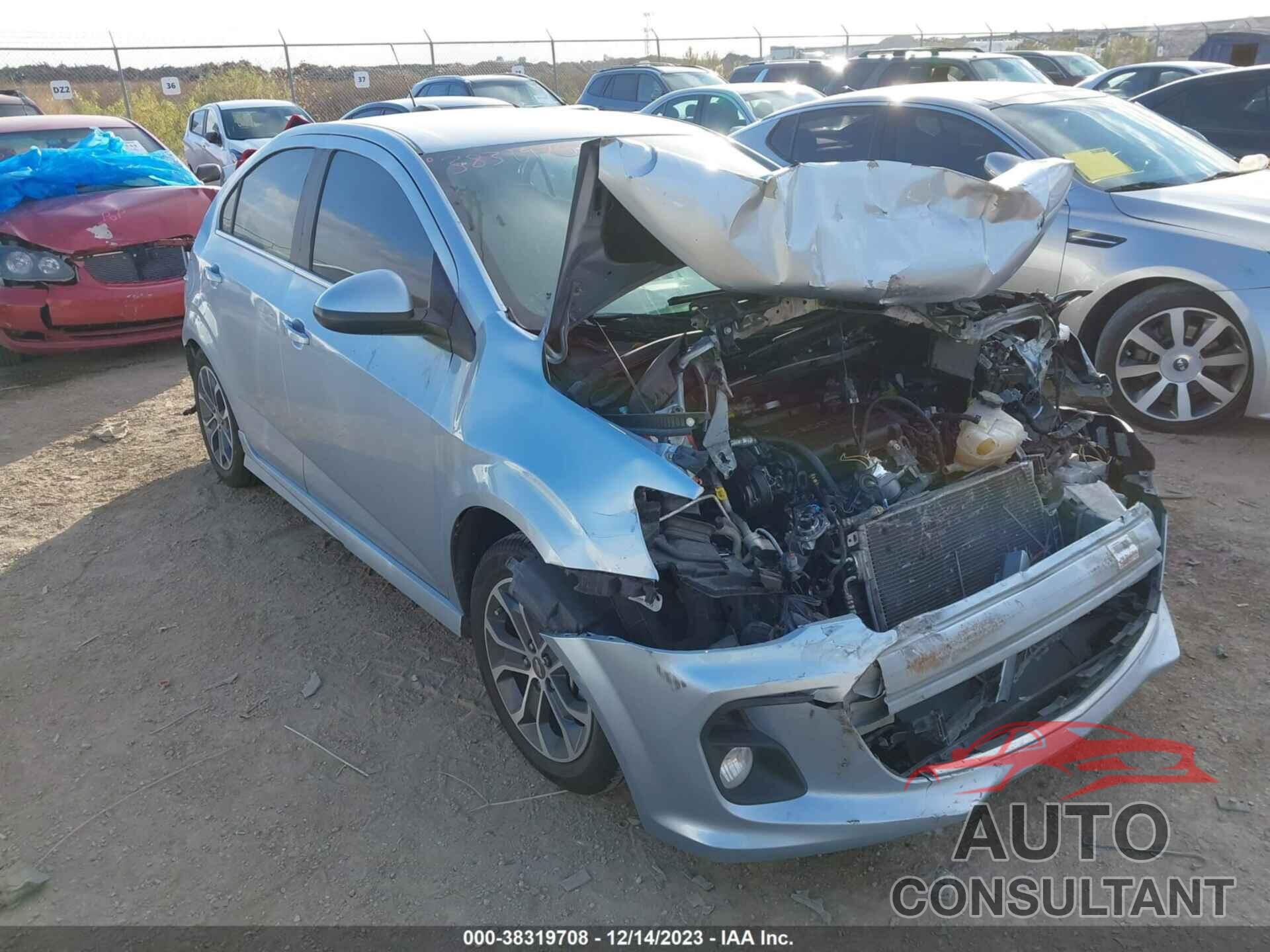 CHEVROLET SONIC 2017 - 1G1JD5SH8H4172928