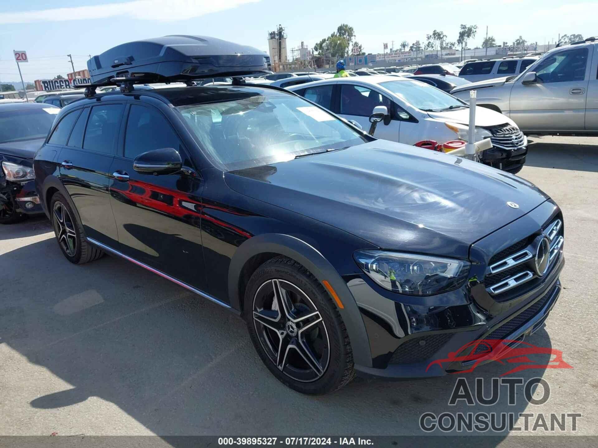 MERCEDES-BENZ E 450 2022 - W1KZH6AB6NB046212